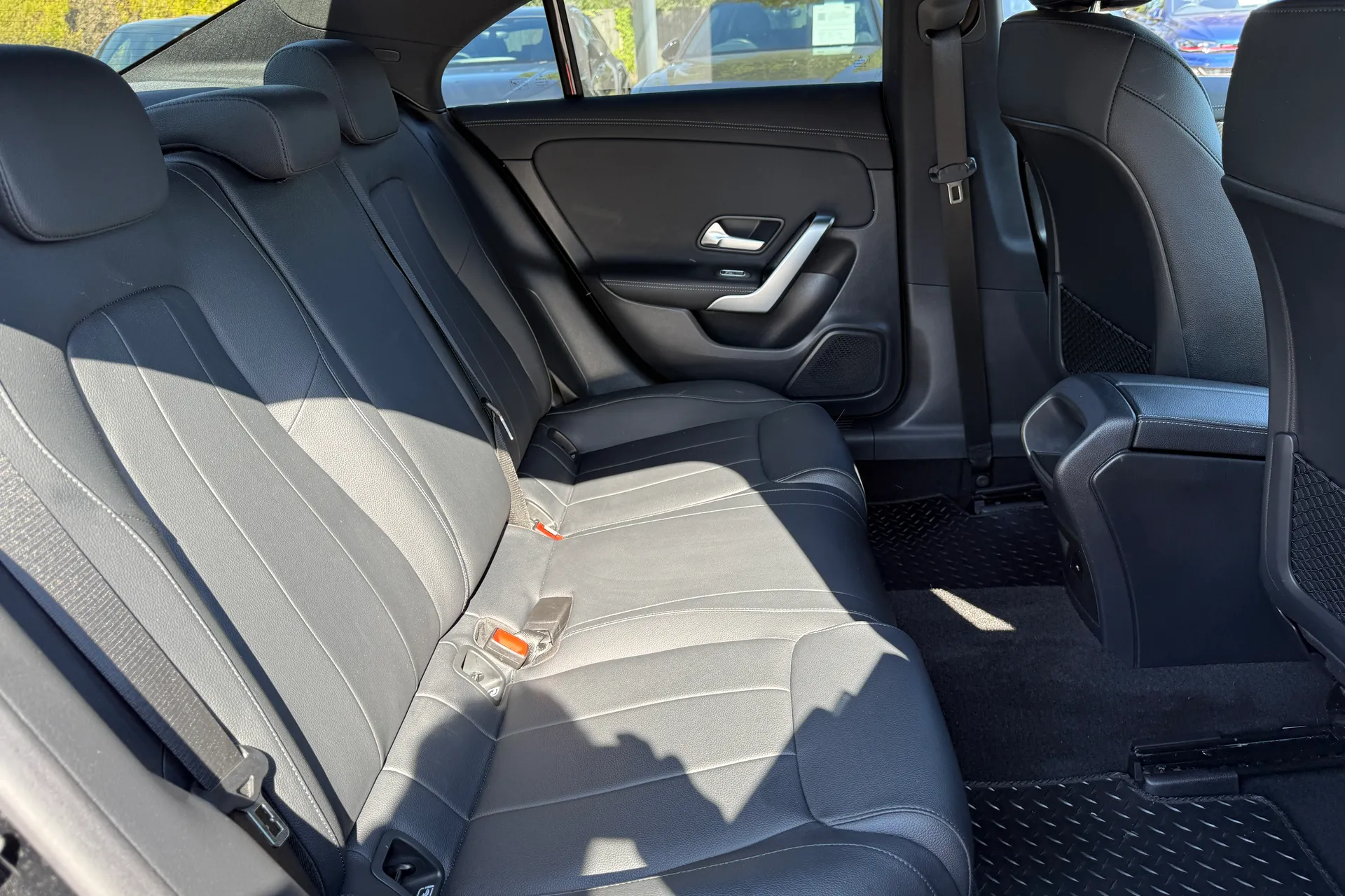 MERCEDES-BENZ CLA thumbnail image number 39