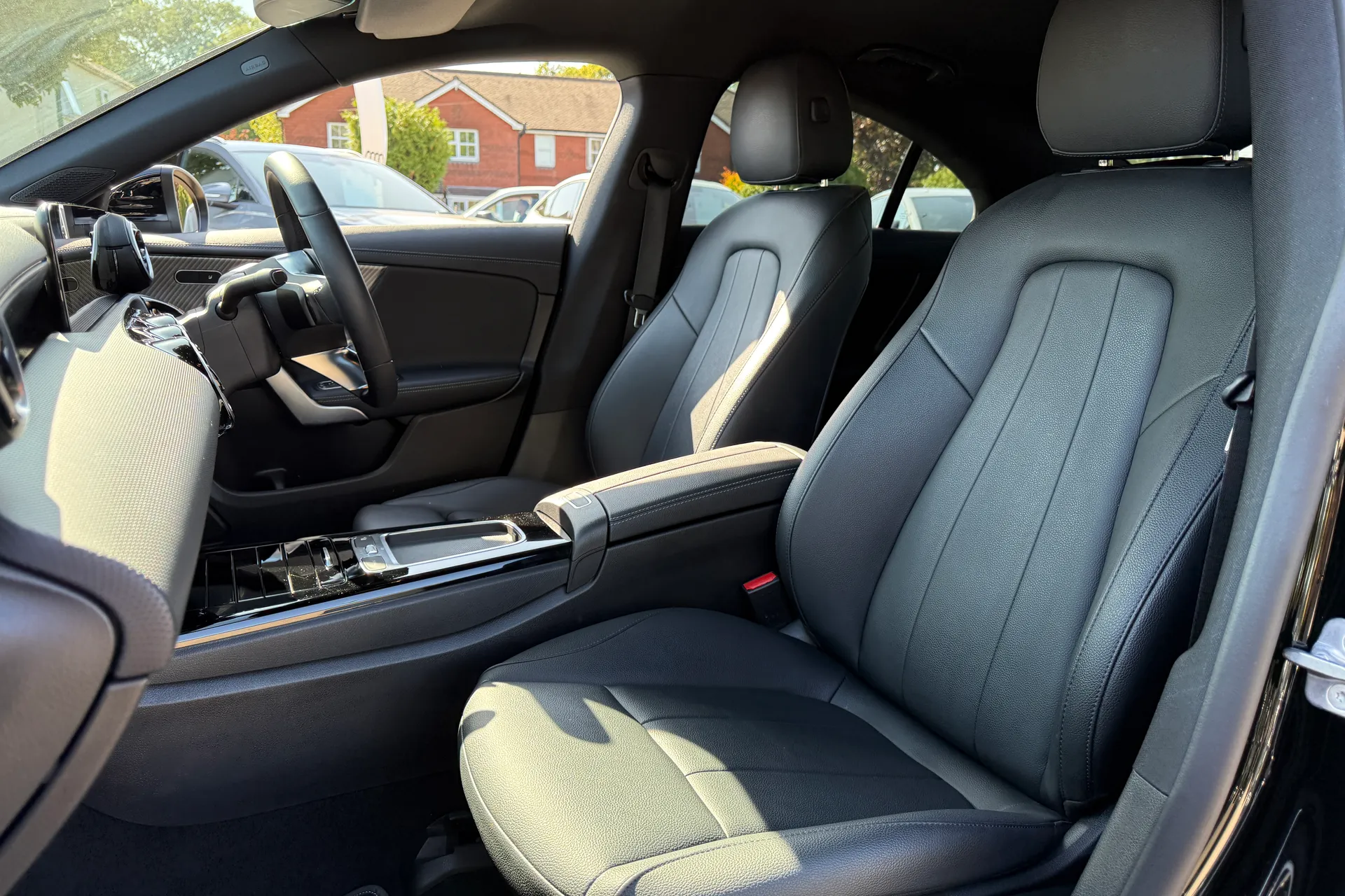 MERCEDES-BENZ CLA thumbnail image number 24