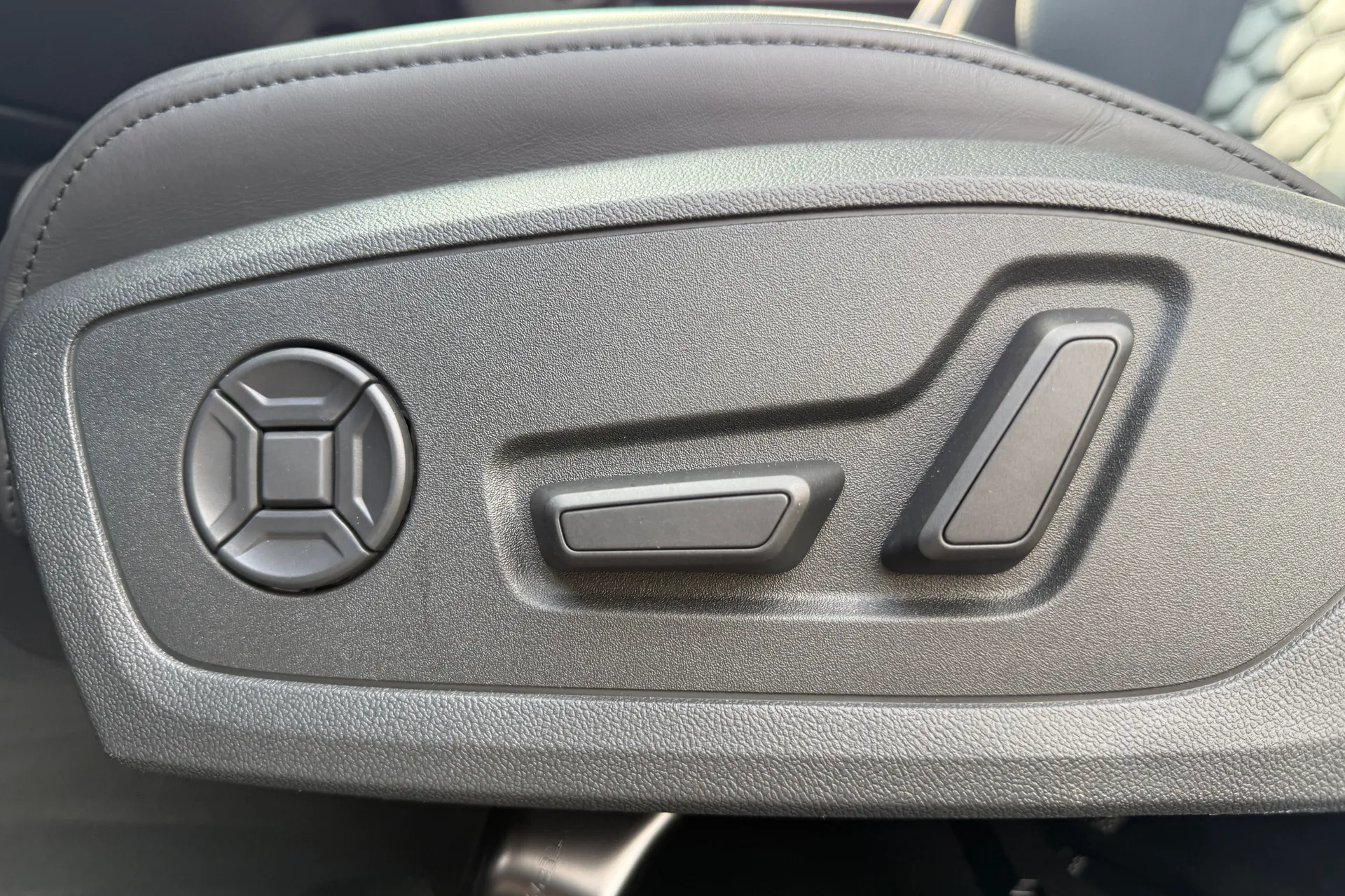 Audi RS3 thumbnail image number 27