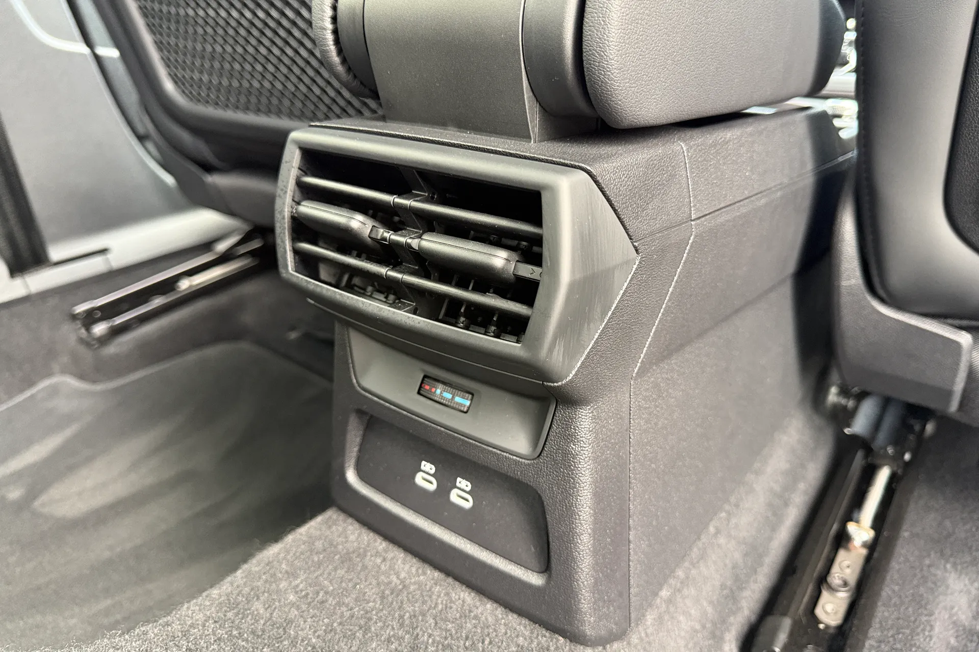 Audi RS3 thumbnail image number 63
