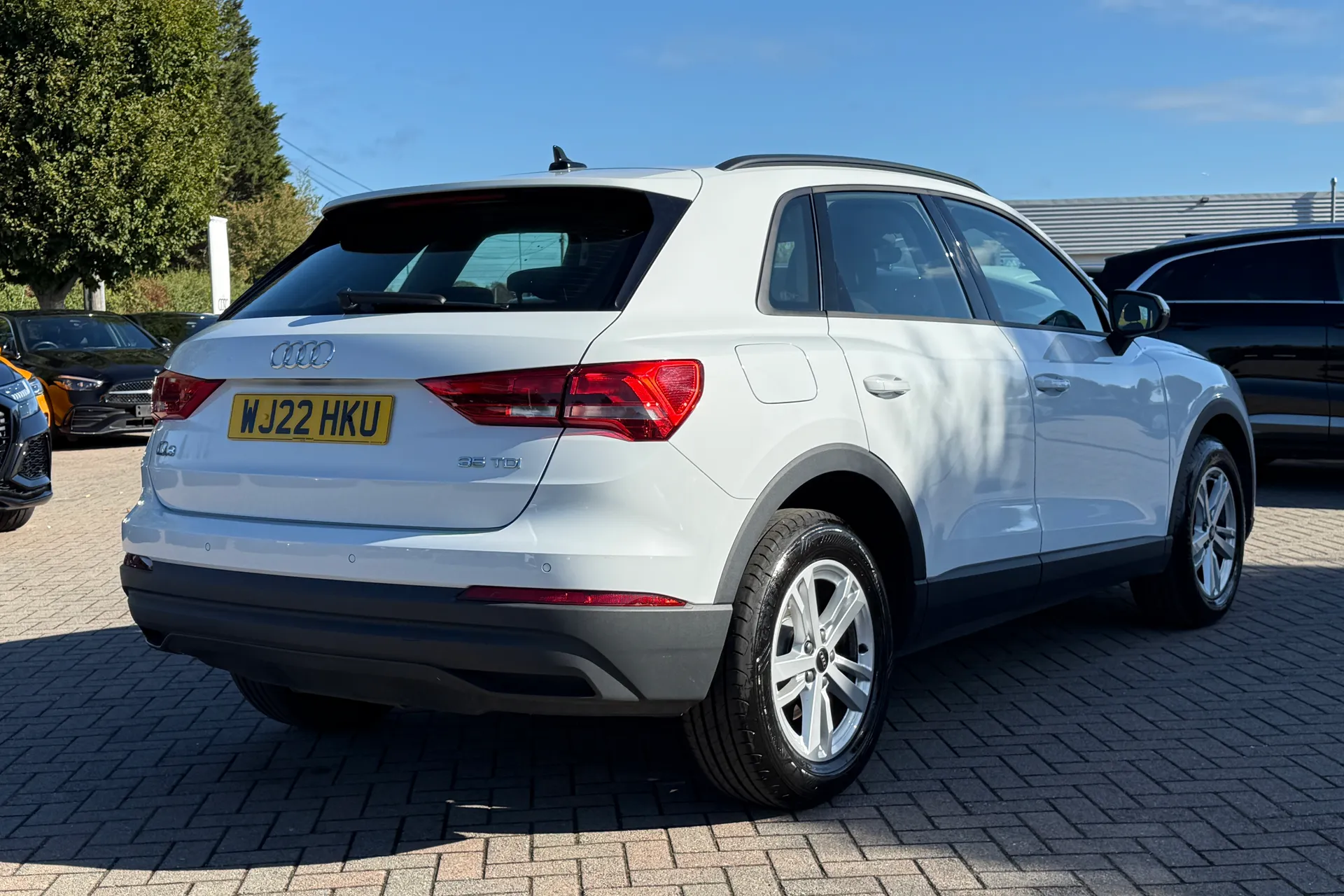 Audi Q3 thumbnail image number 30