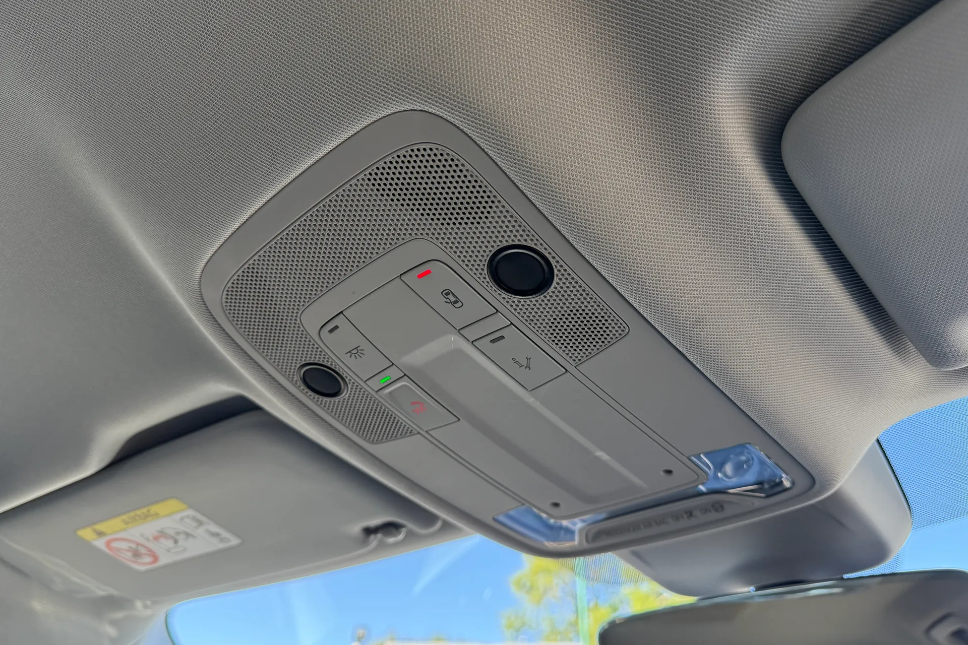 Audi Q3 thumbnail image number 18