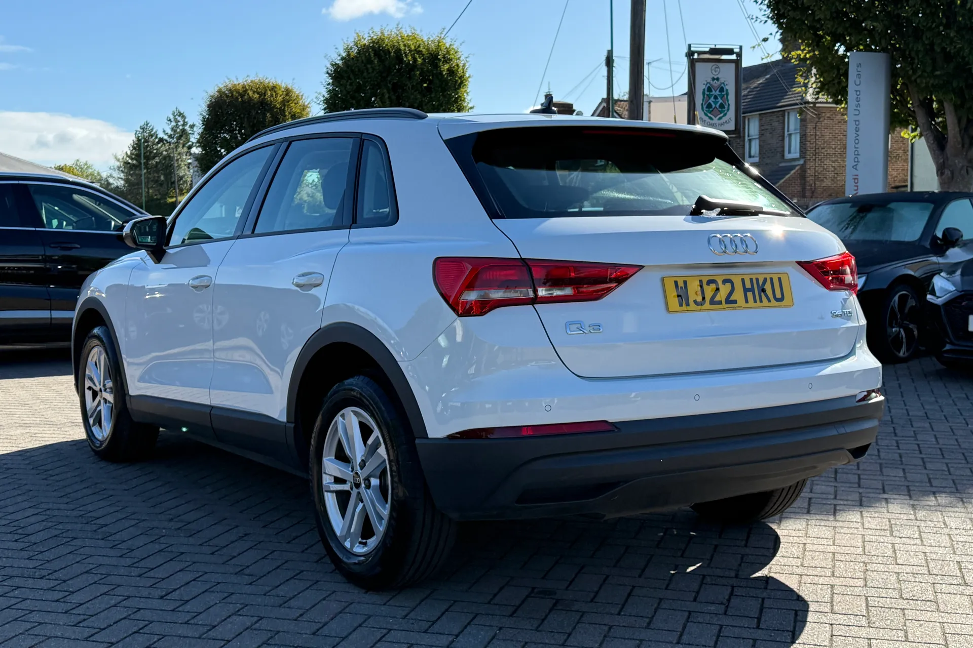 Audi Q3 thumbnail image number 32