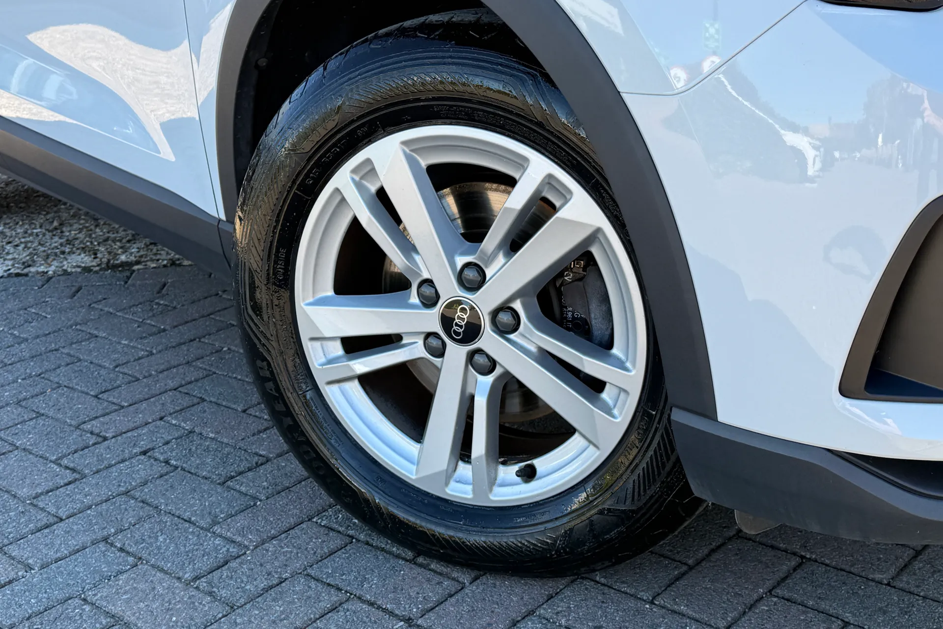 Audi Q3 thumbnail image number 7