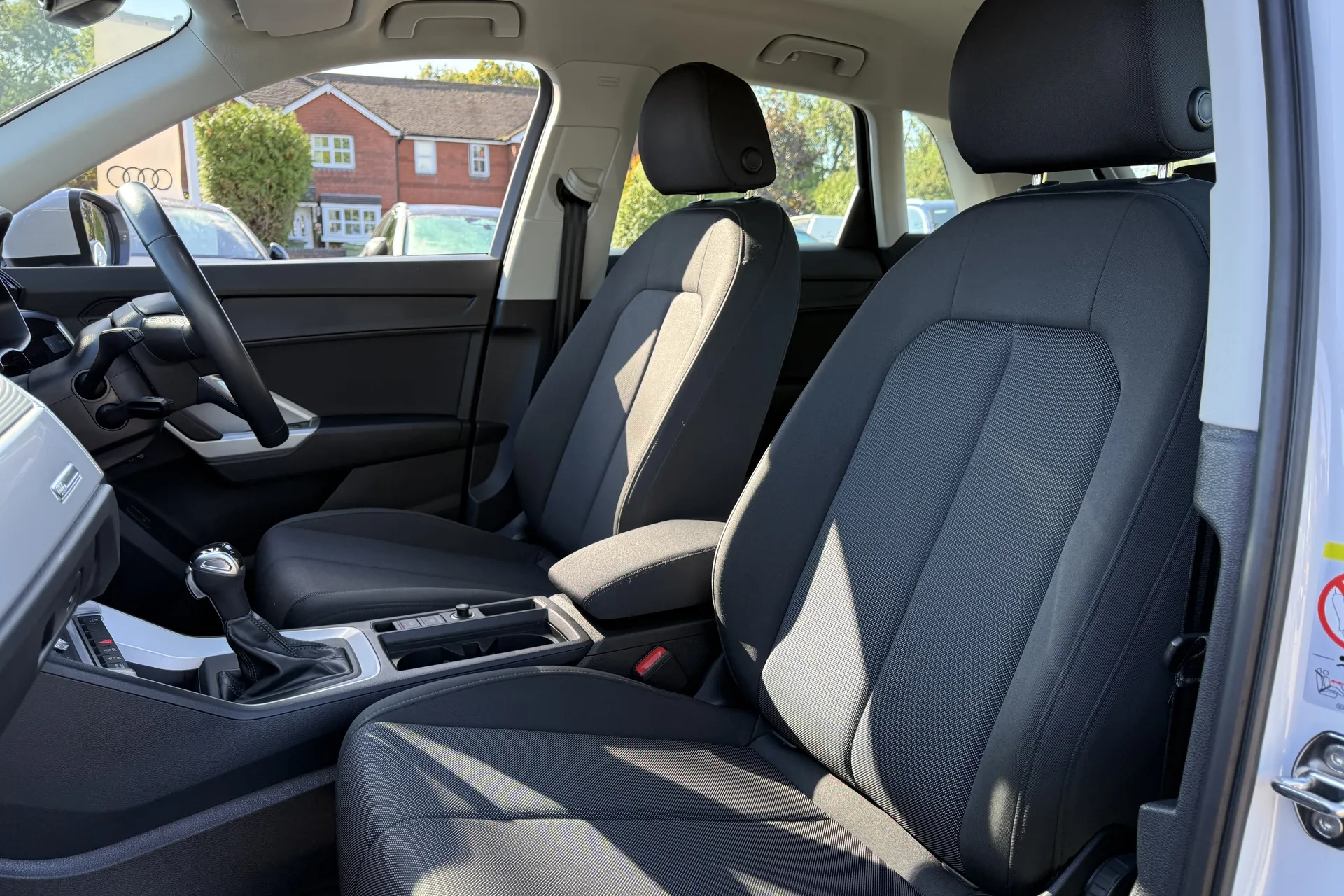 Audi Q3 thumbnail image number 28