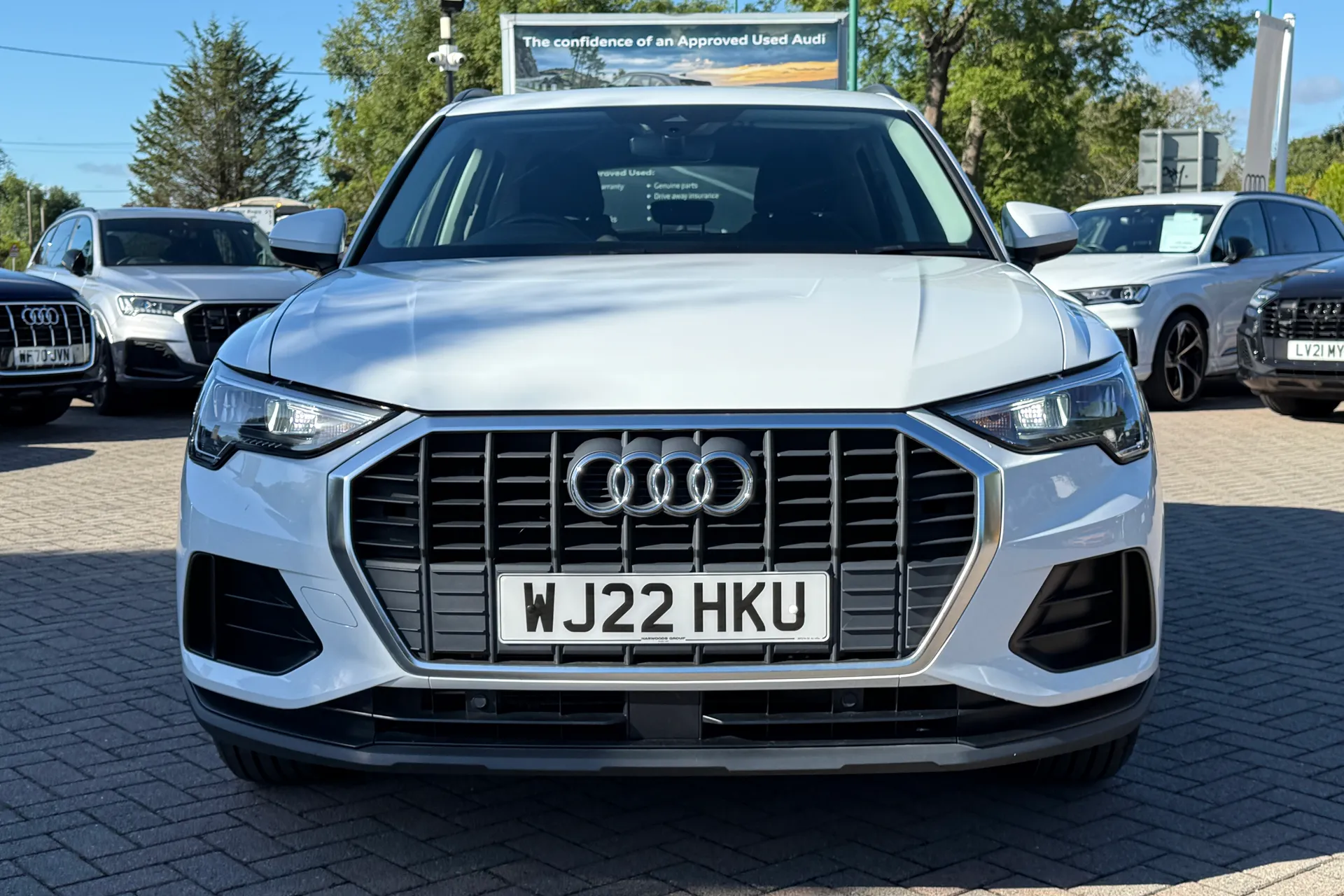 Audi Q3 thumbnail image number 23