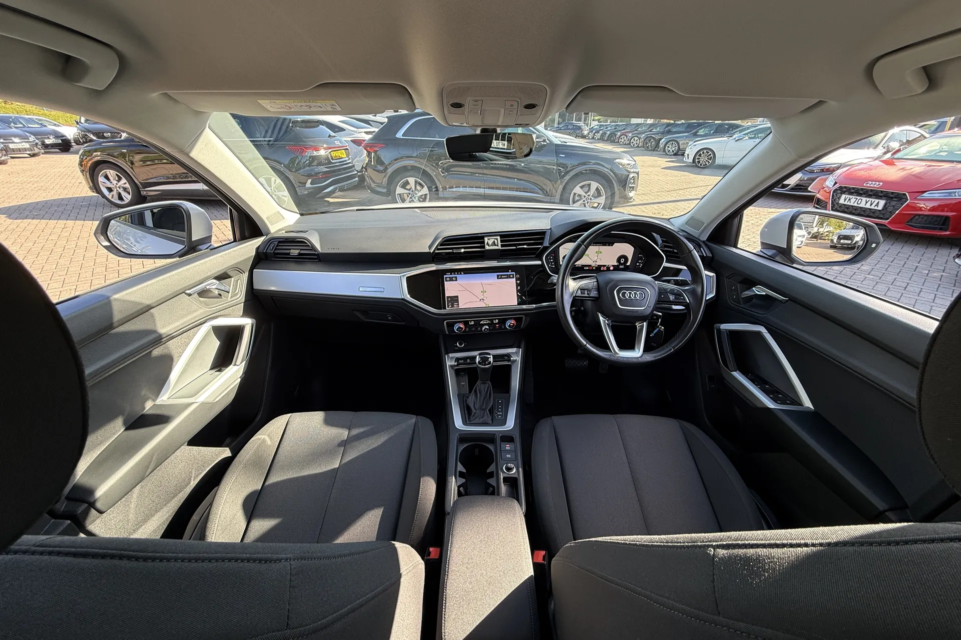 Audi Q3 thumbnail image number 3