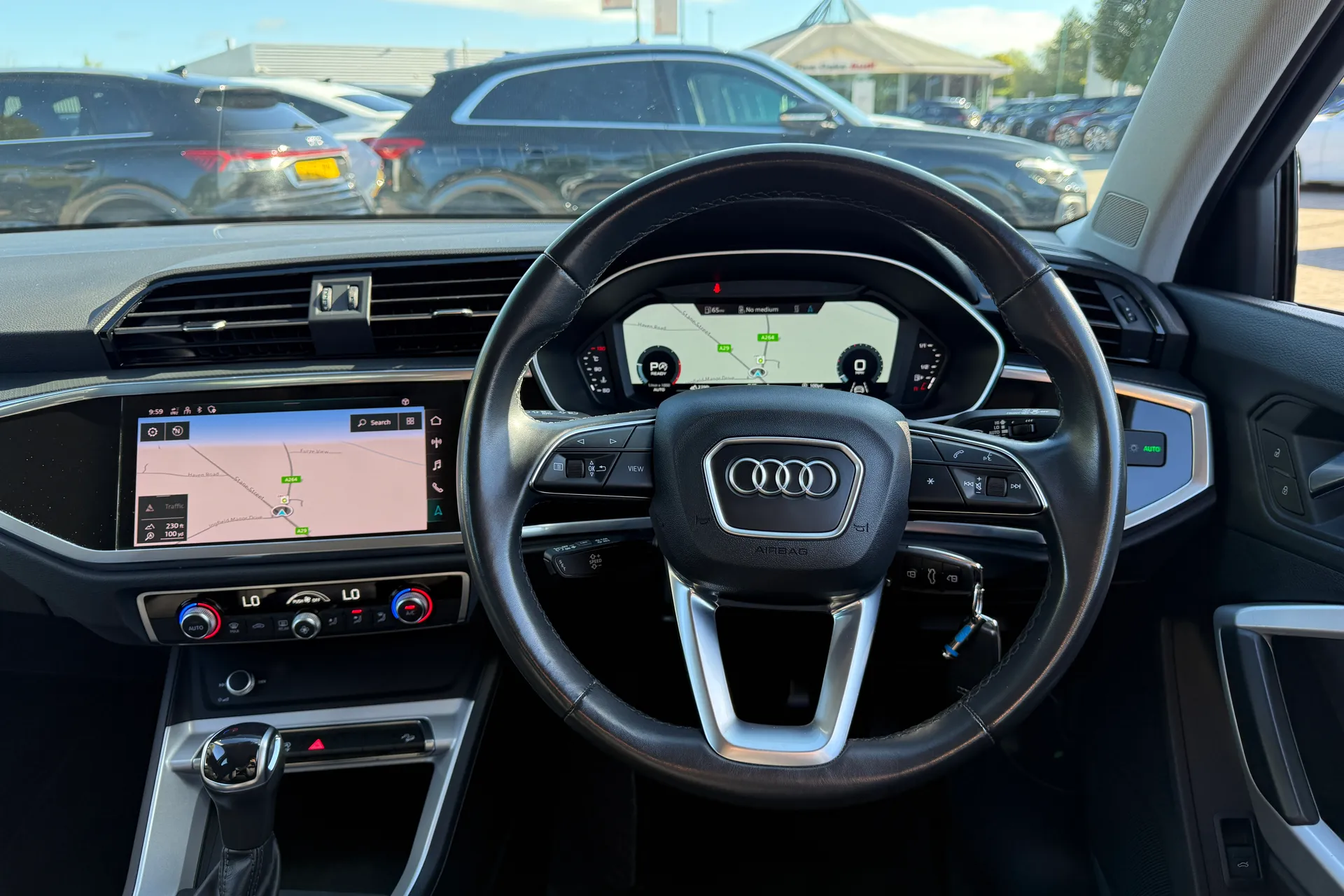 Audi Q3 thumbnail image number 6