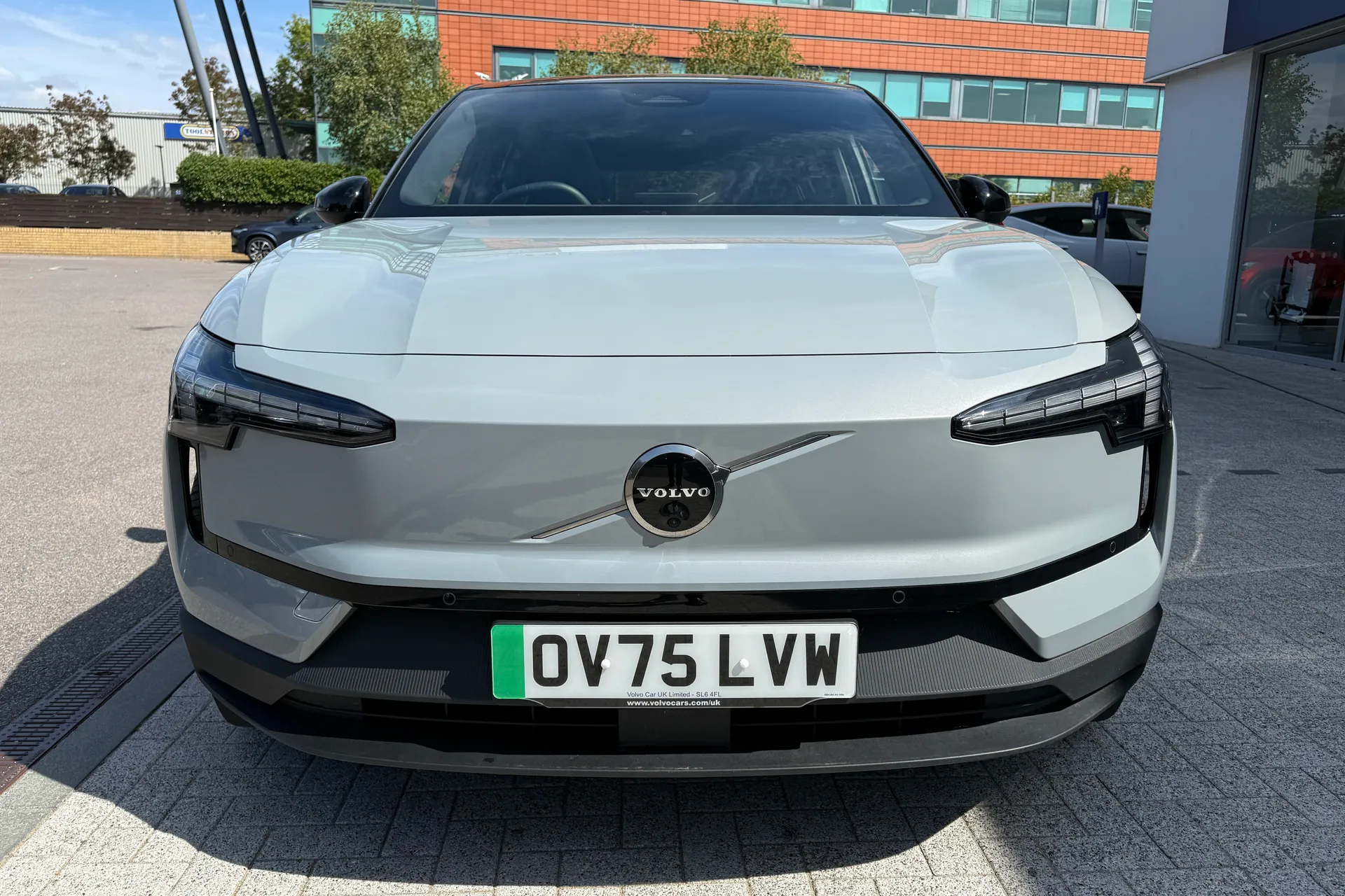 Volvo EX30 thumbnail image number 12