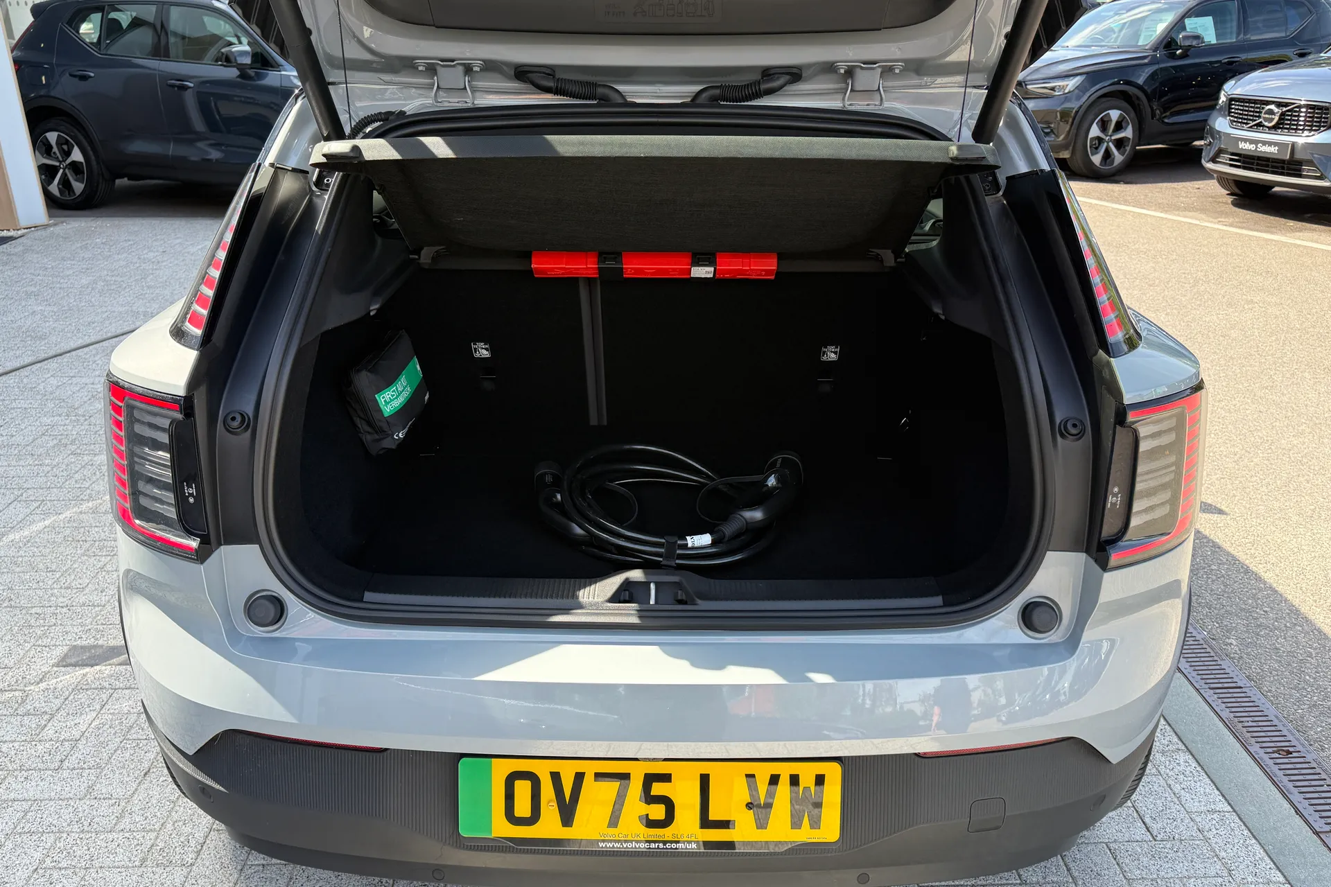 Volvo EX30 thumbnail image number 18