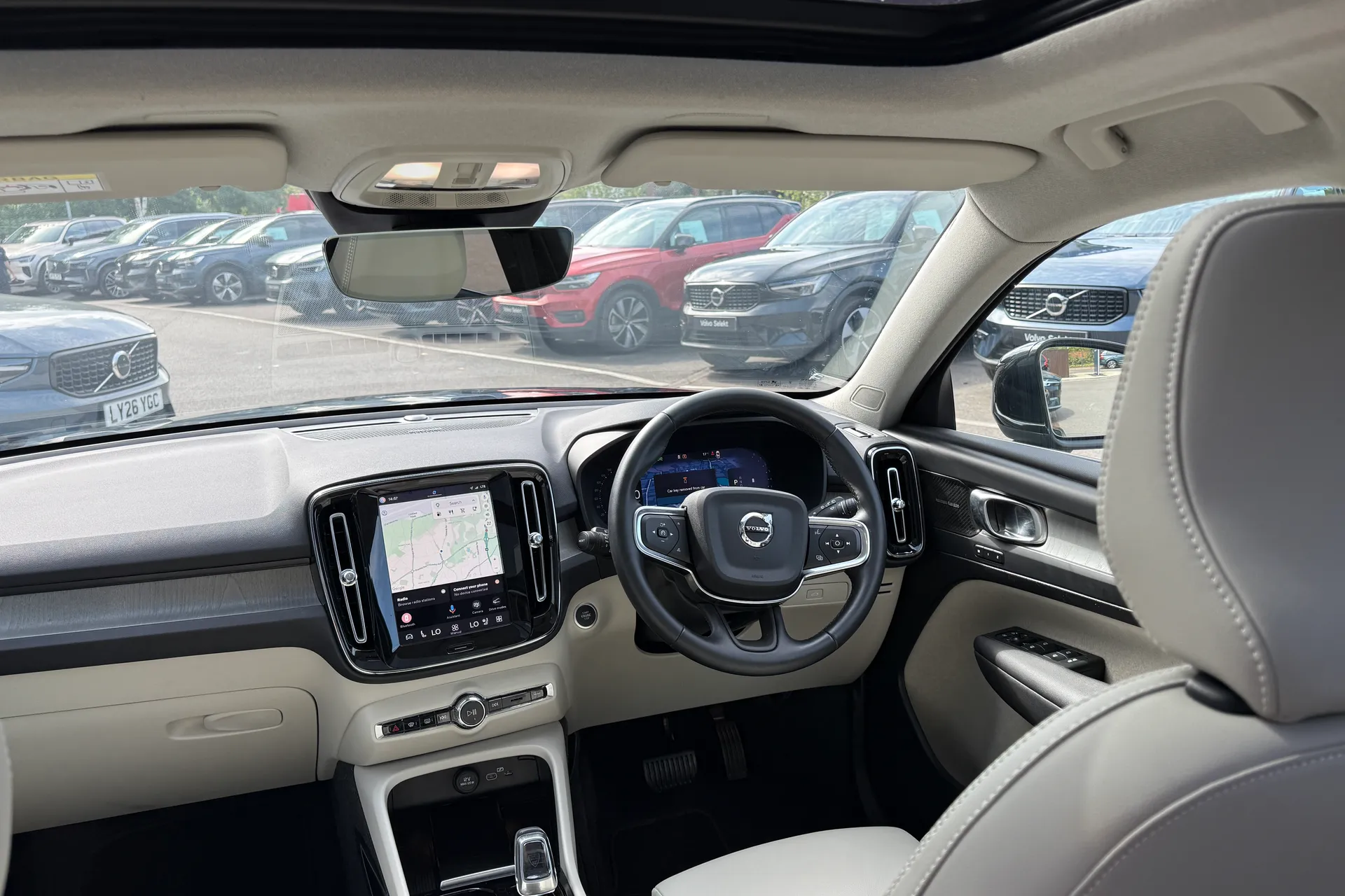 Volvo XC40 thumbnail image number 32