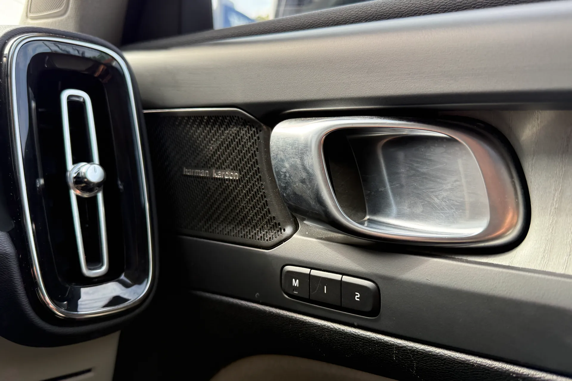 Volvo XC40 thumbnail image number 42
