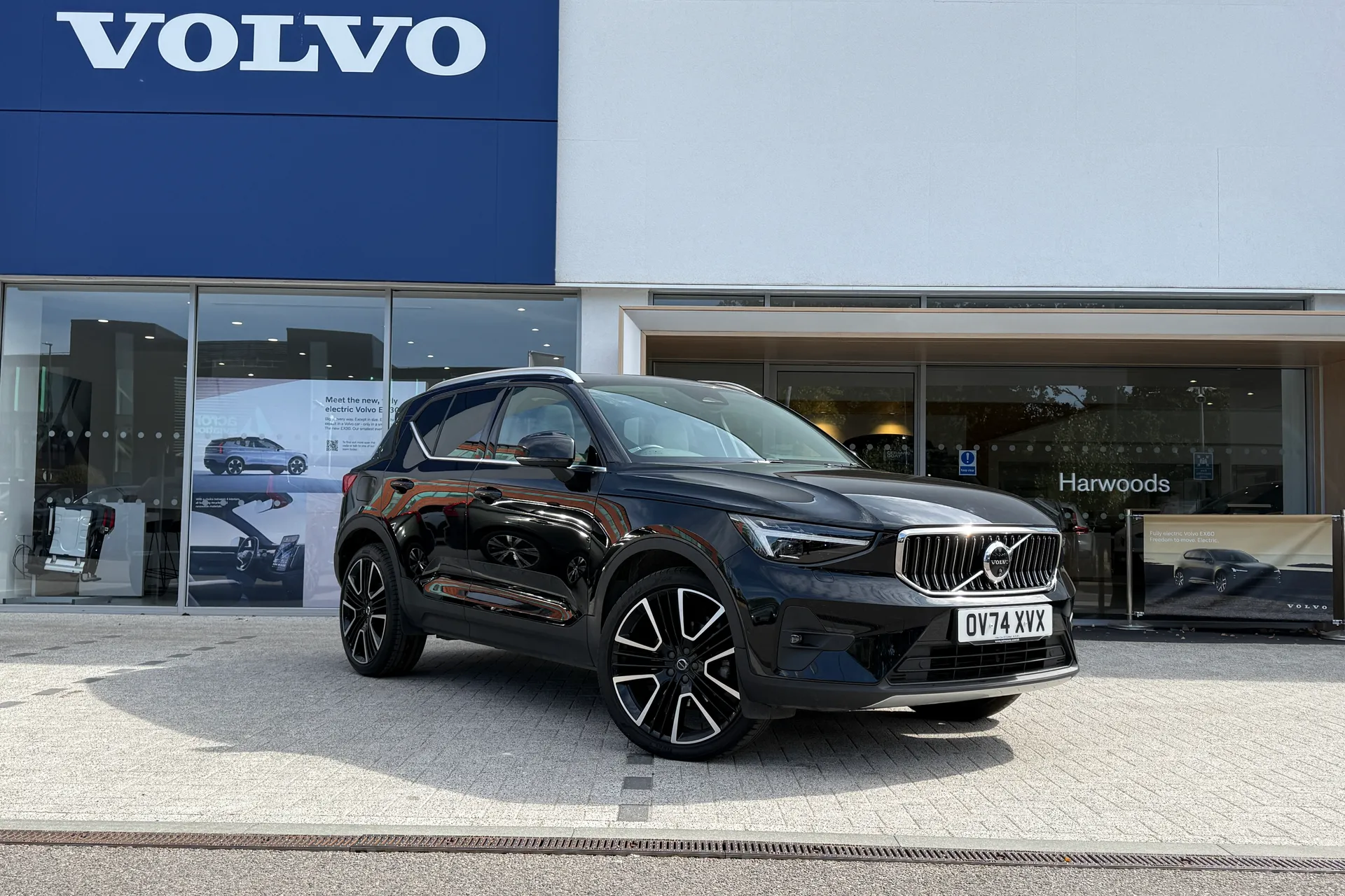 Volvo XC40 focused image