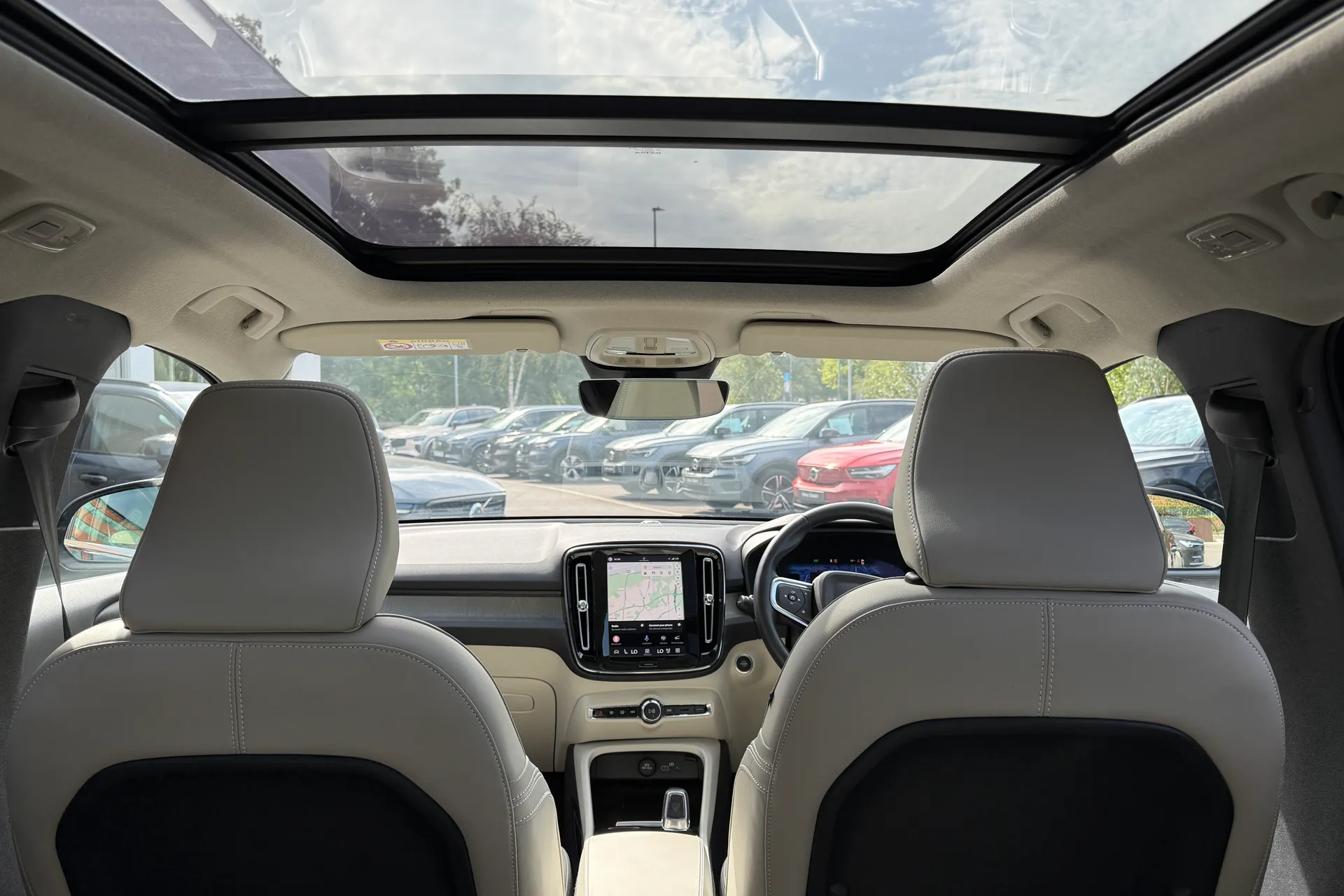 Volvo XC40 thumbnail image number 22