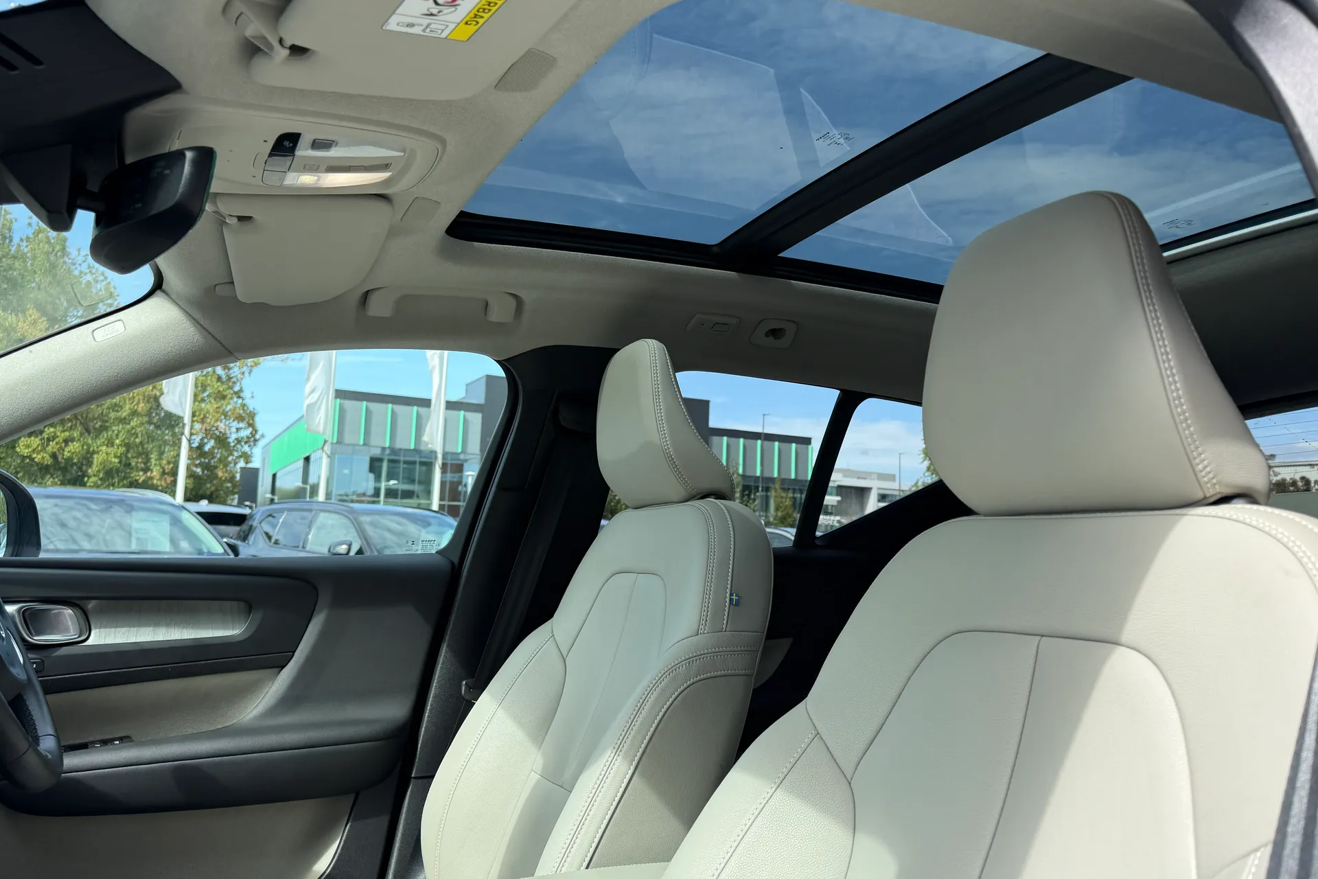 Volvo XC40 thumbnail image number 28