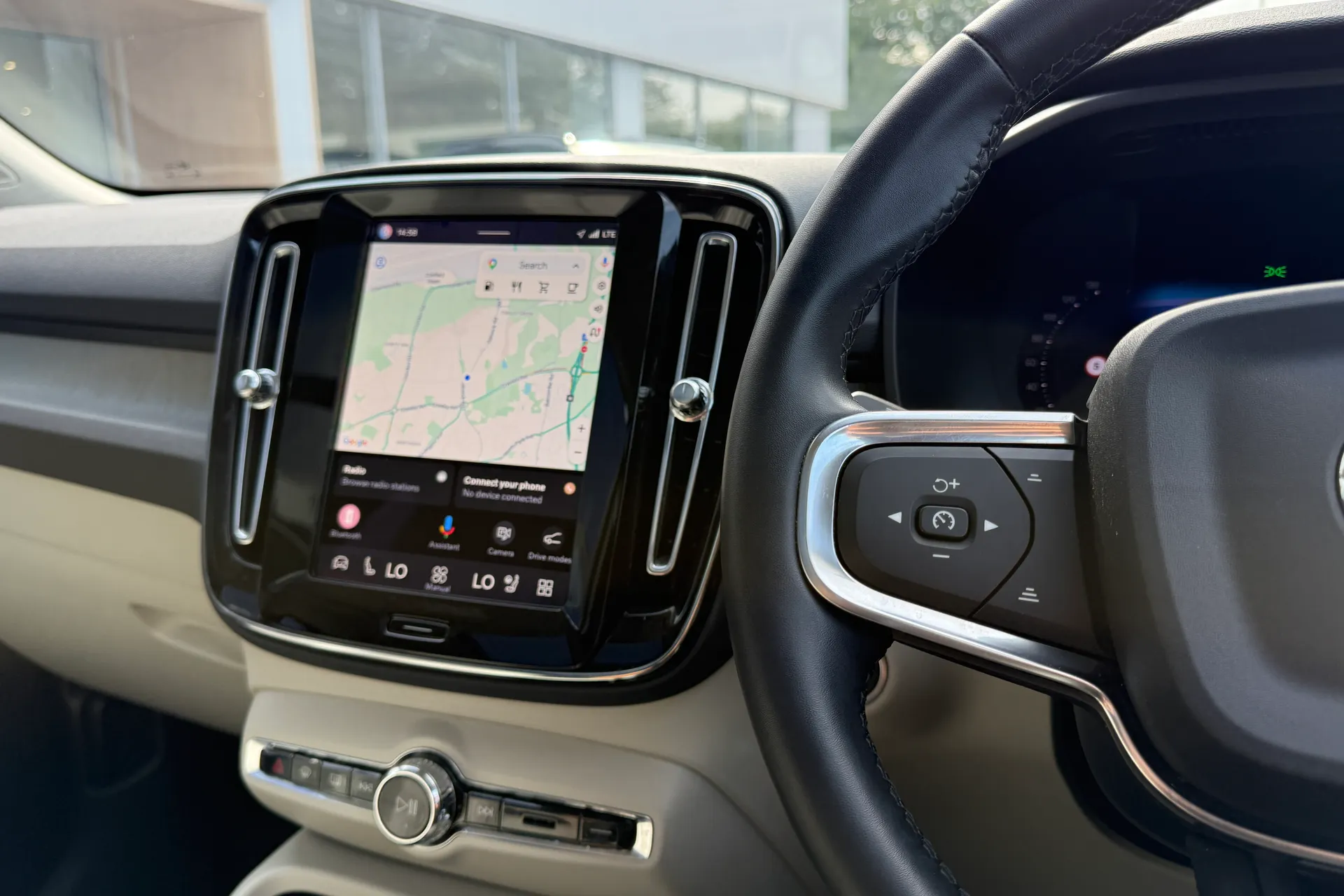 Volvo XC40 thumbnail image number 35