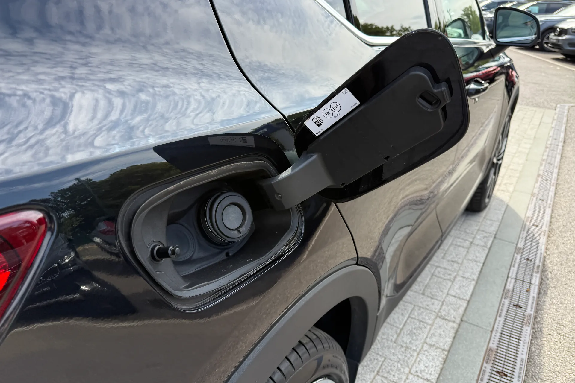 Volvo XC40 thumbnail image number 16