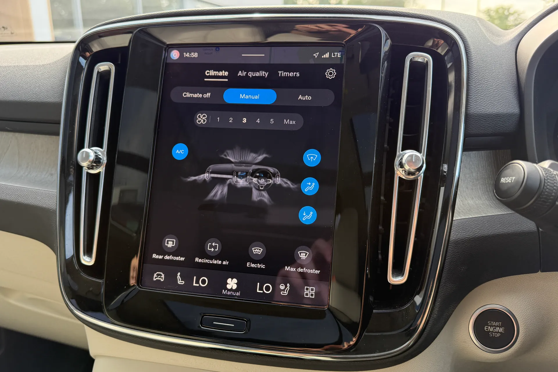 Volvo XC40 thumbnail image number 37