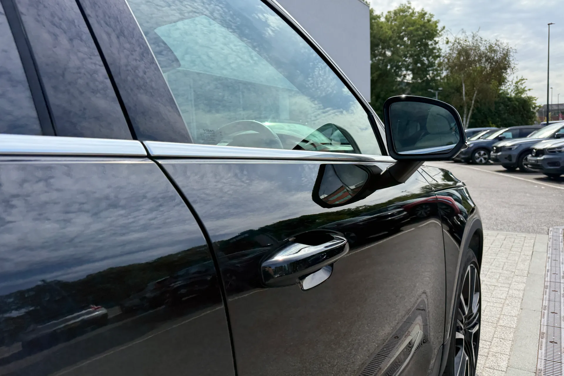 Volvo XC40 thumbnail image number 15
