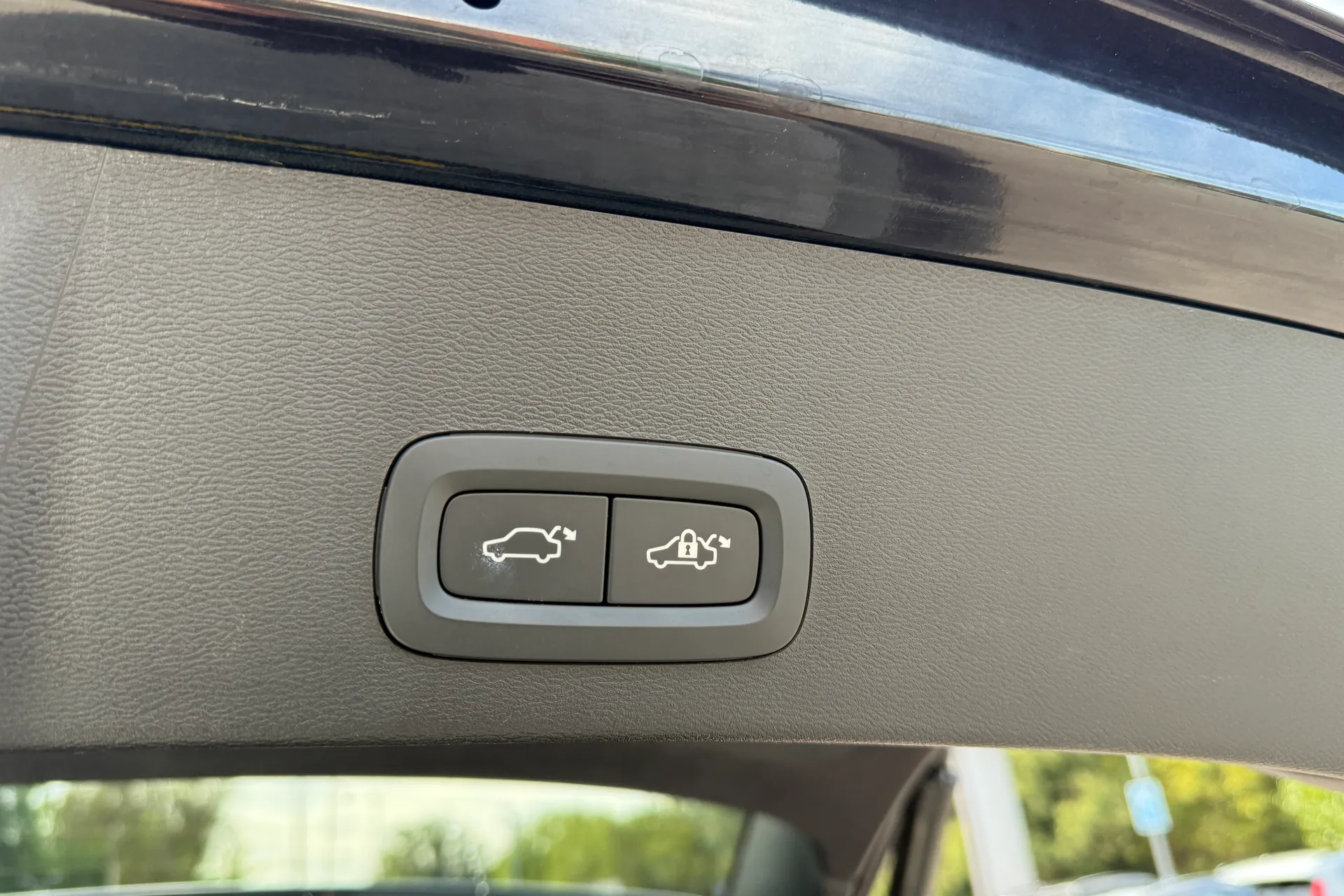 Volvo XC40 thumbnail image number 21