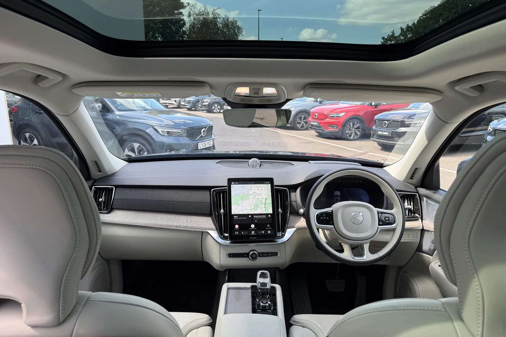 Volvo XC90 thumbnail image number 3