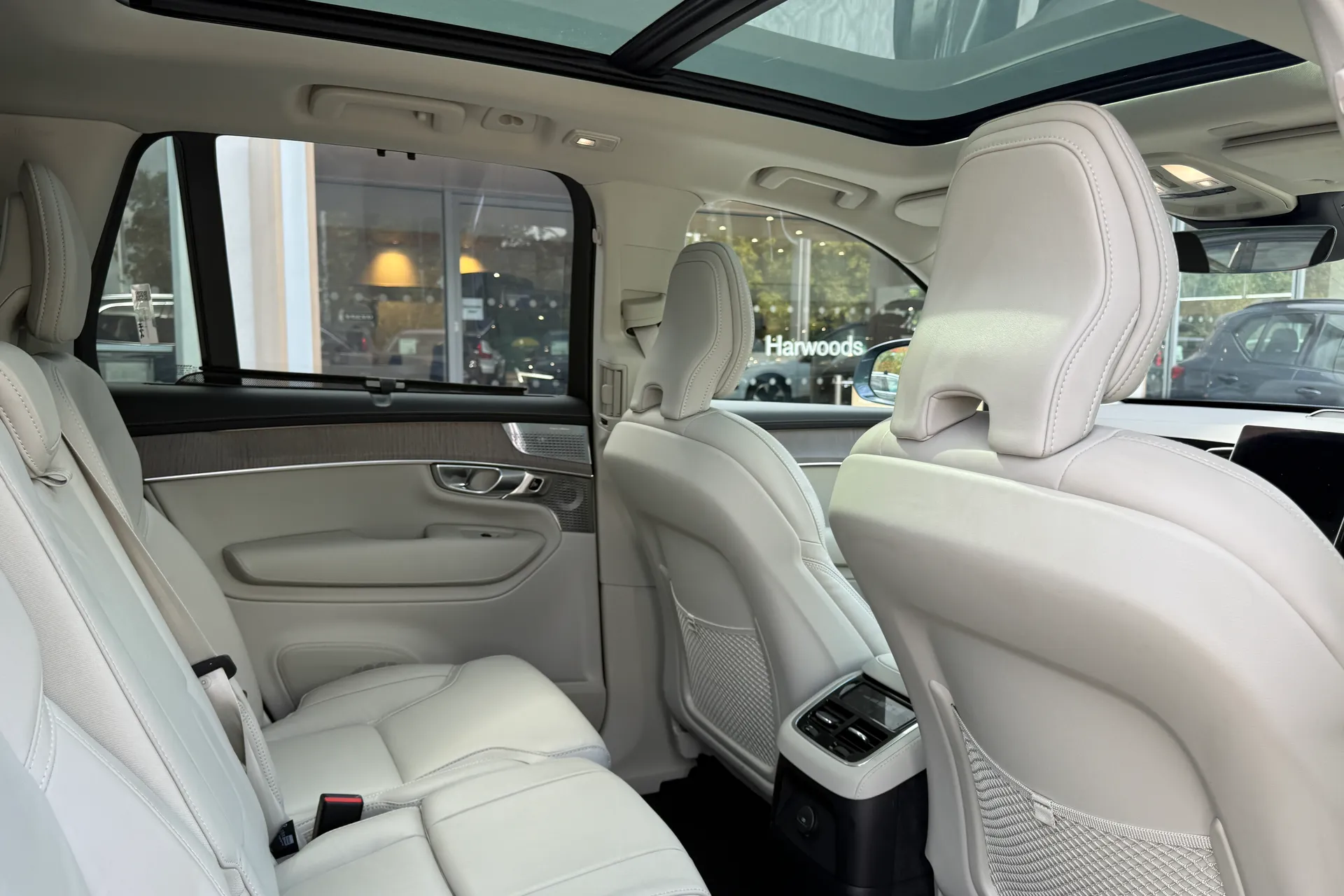 Volvo XC90 thumbnail image number 25