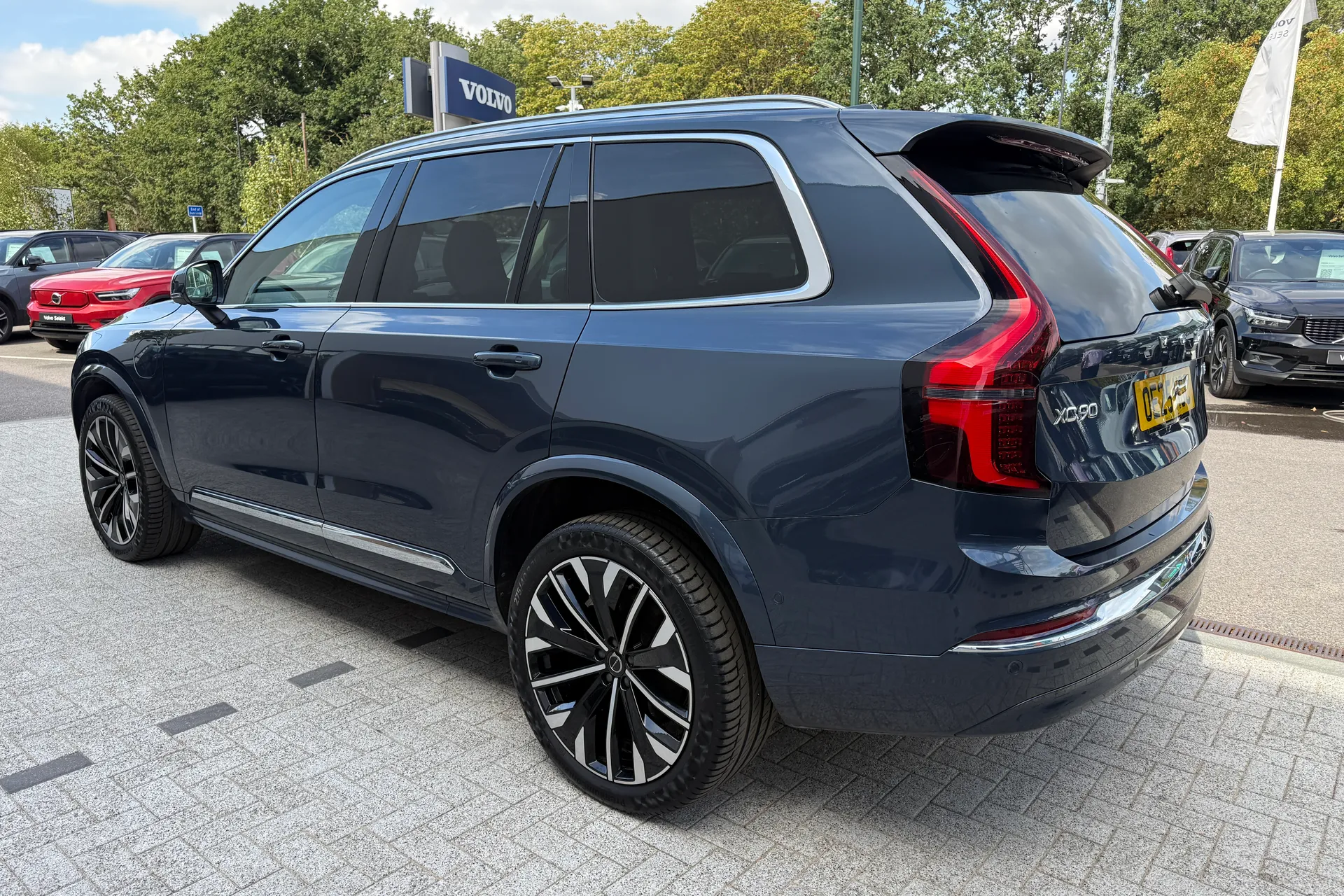Volvo XC90 thumbnail image number 12