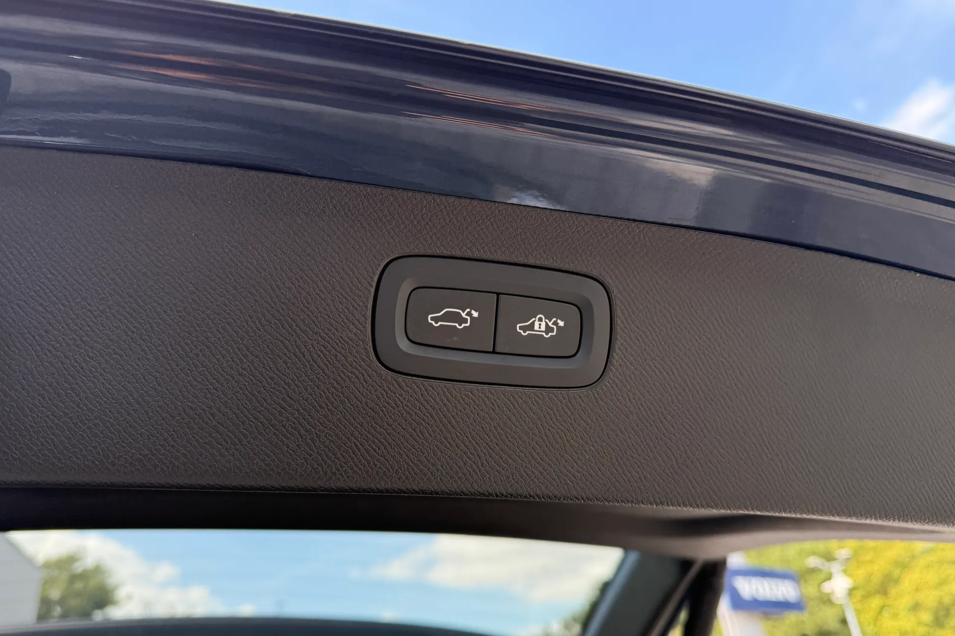 Volvo XC90 thumbnail image number 23