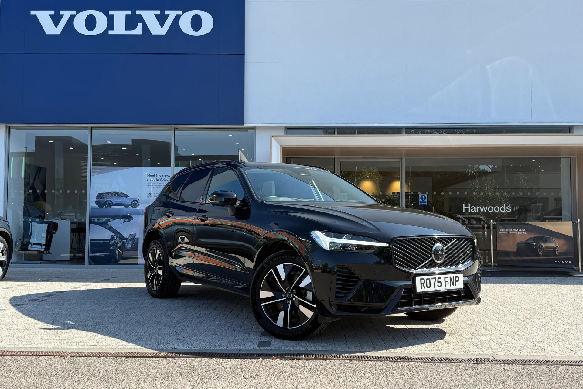 Volvo XC60 focused image