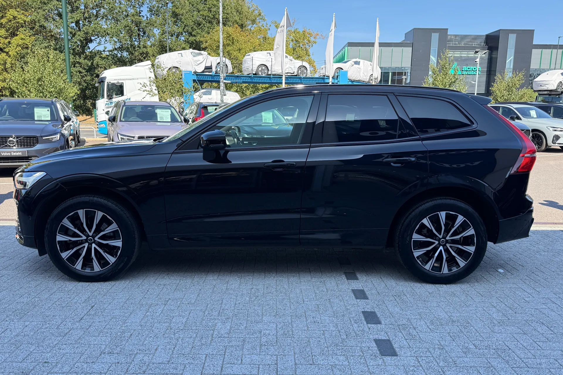 Volvo XC60 thumbnail image number 10