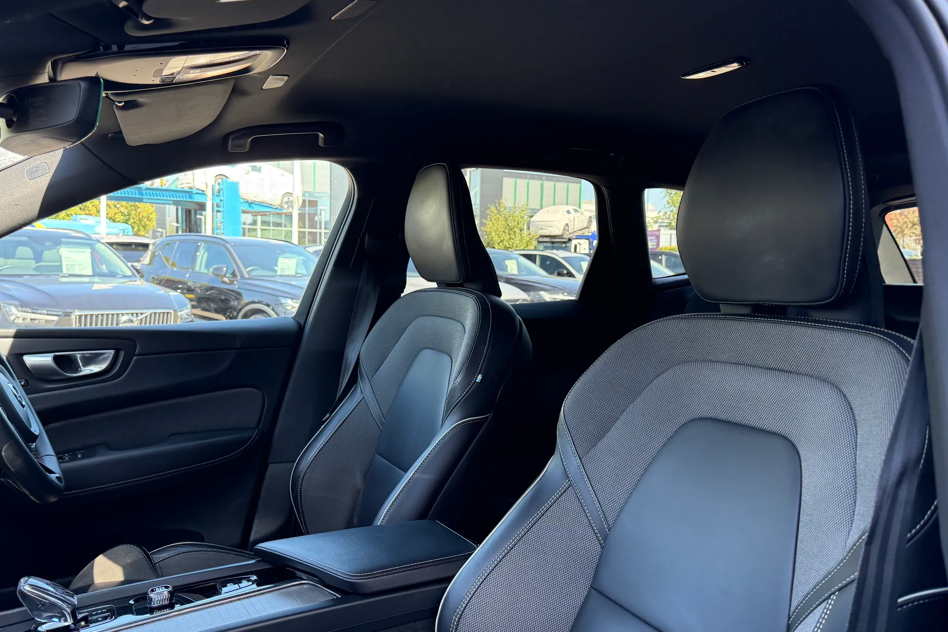 Volvo XC60 thumbnail image number 27