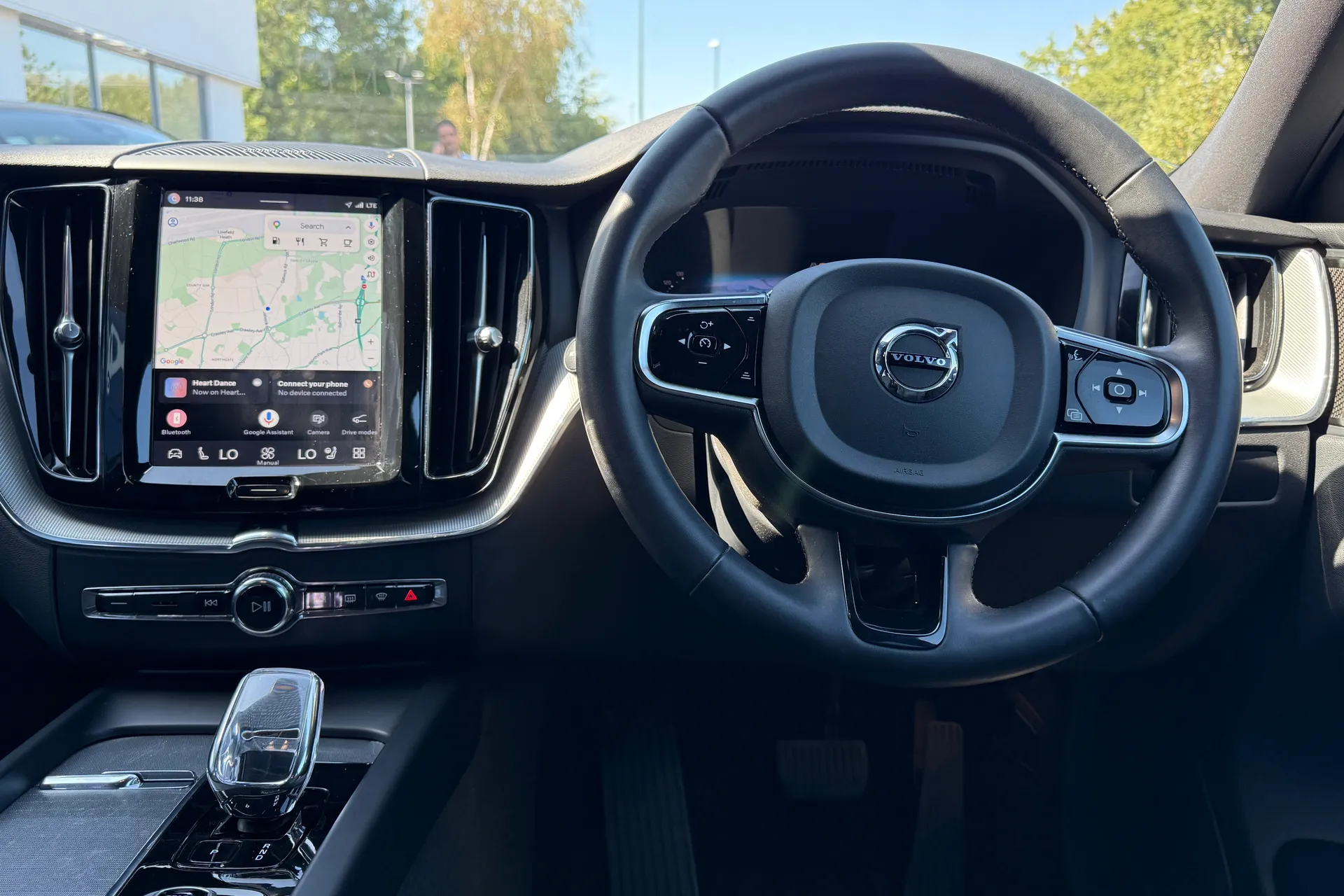 Volvo XC60 thumbnail image number 32