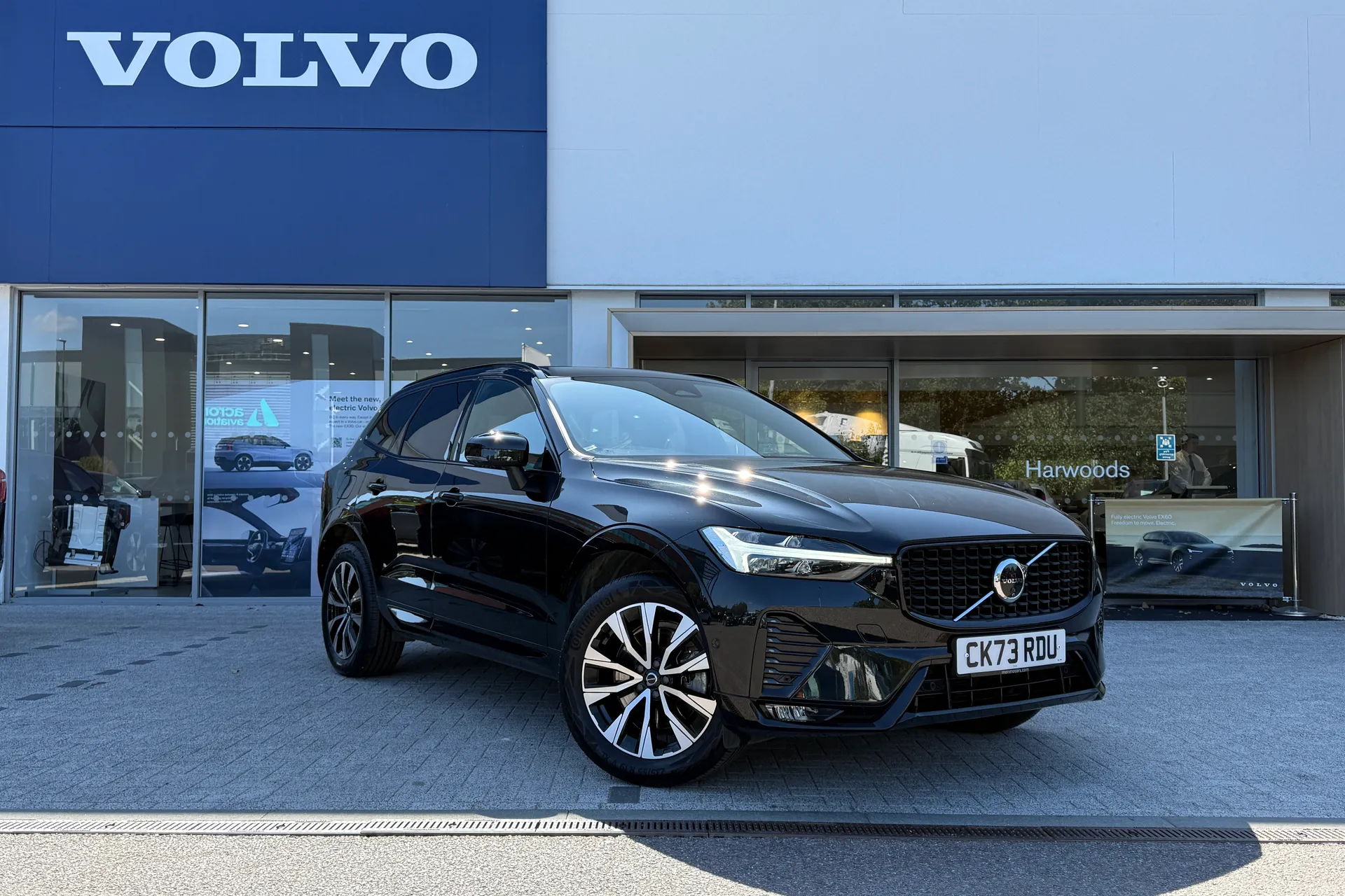 Volvo XC60 focused image