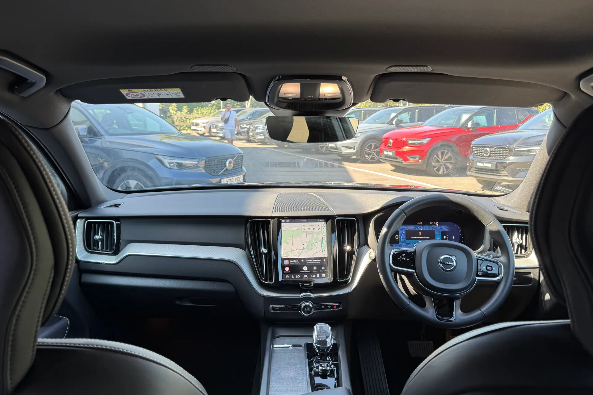 Volvo XC60 thumbnail image number 3