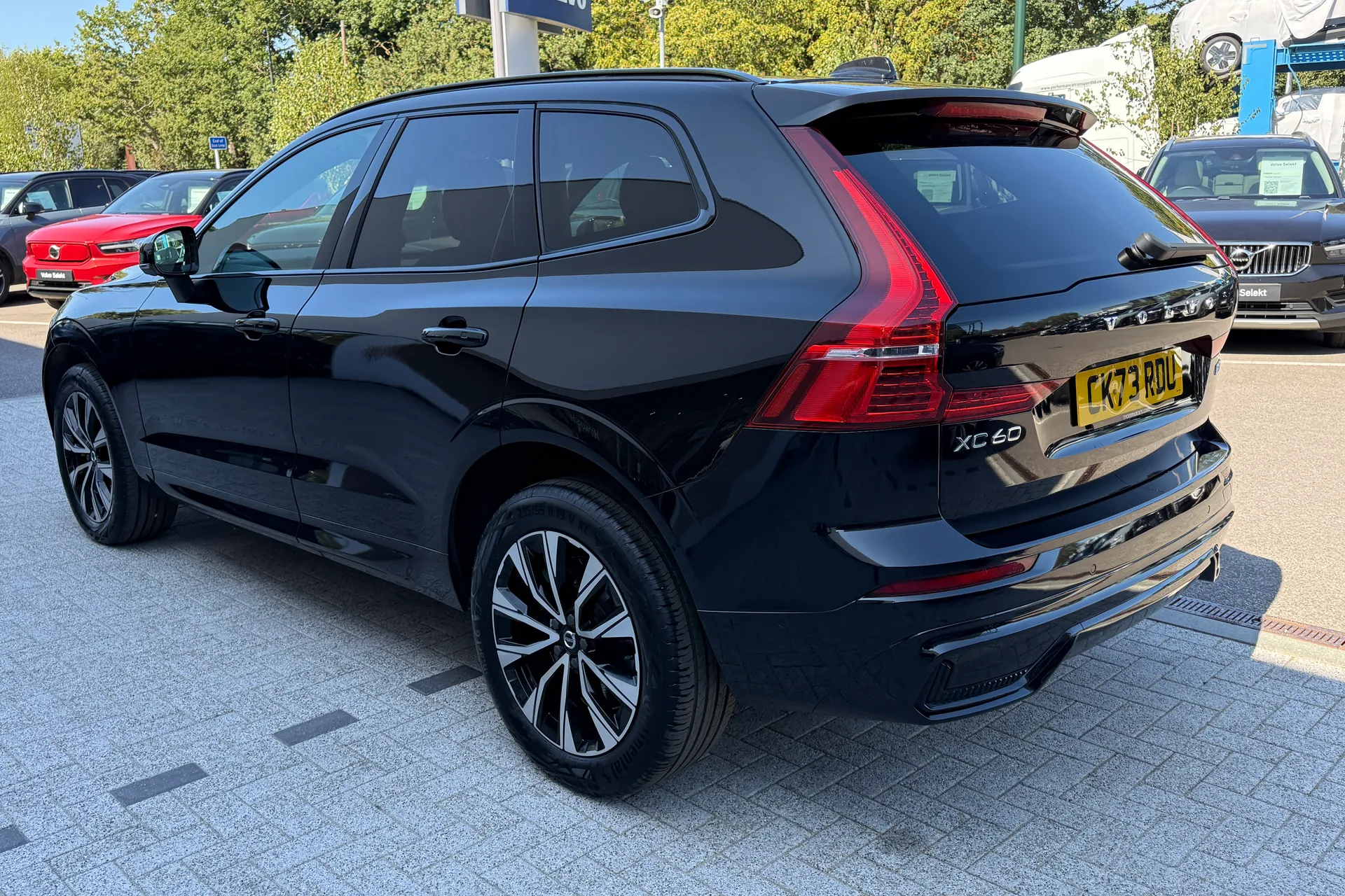 Volvo XC60 thumbnail image number 9