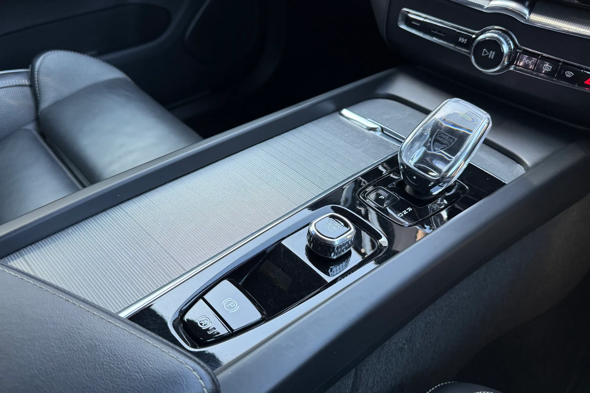 Volvo XC60 thumbnail image number 43