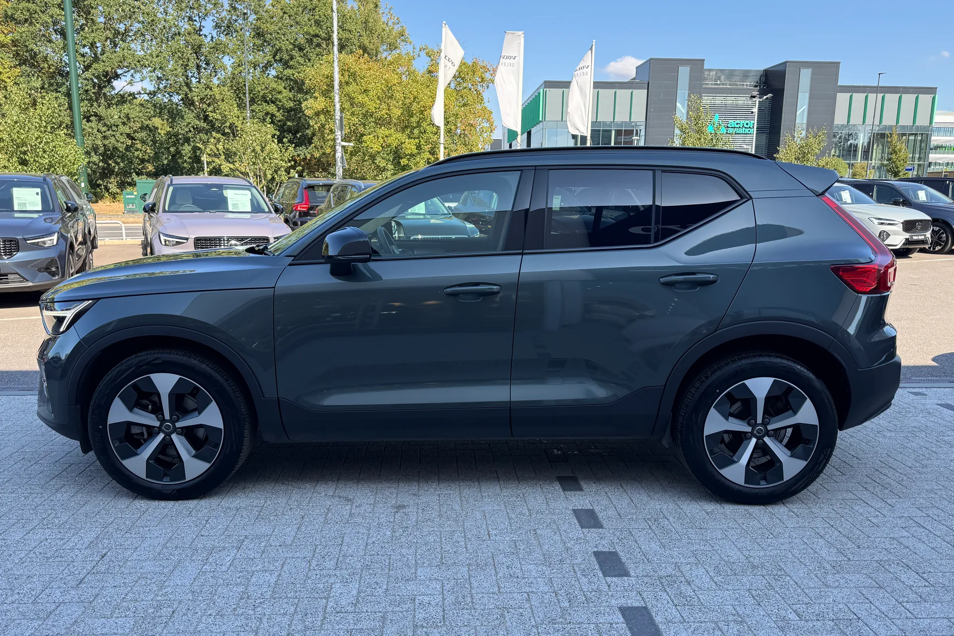 Volvo XC40 thumbnail image number 11