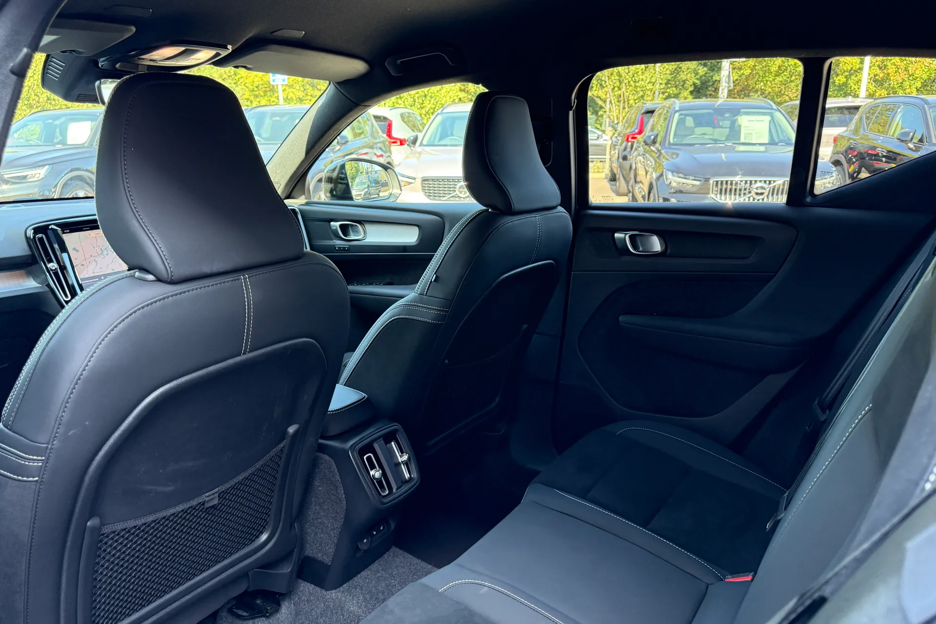 Volvo XC40 thumbnail image number 29