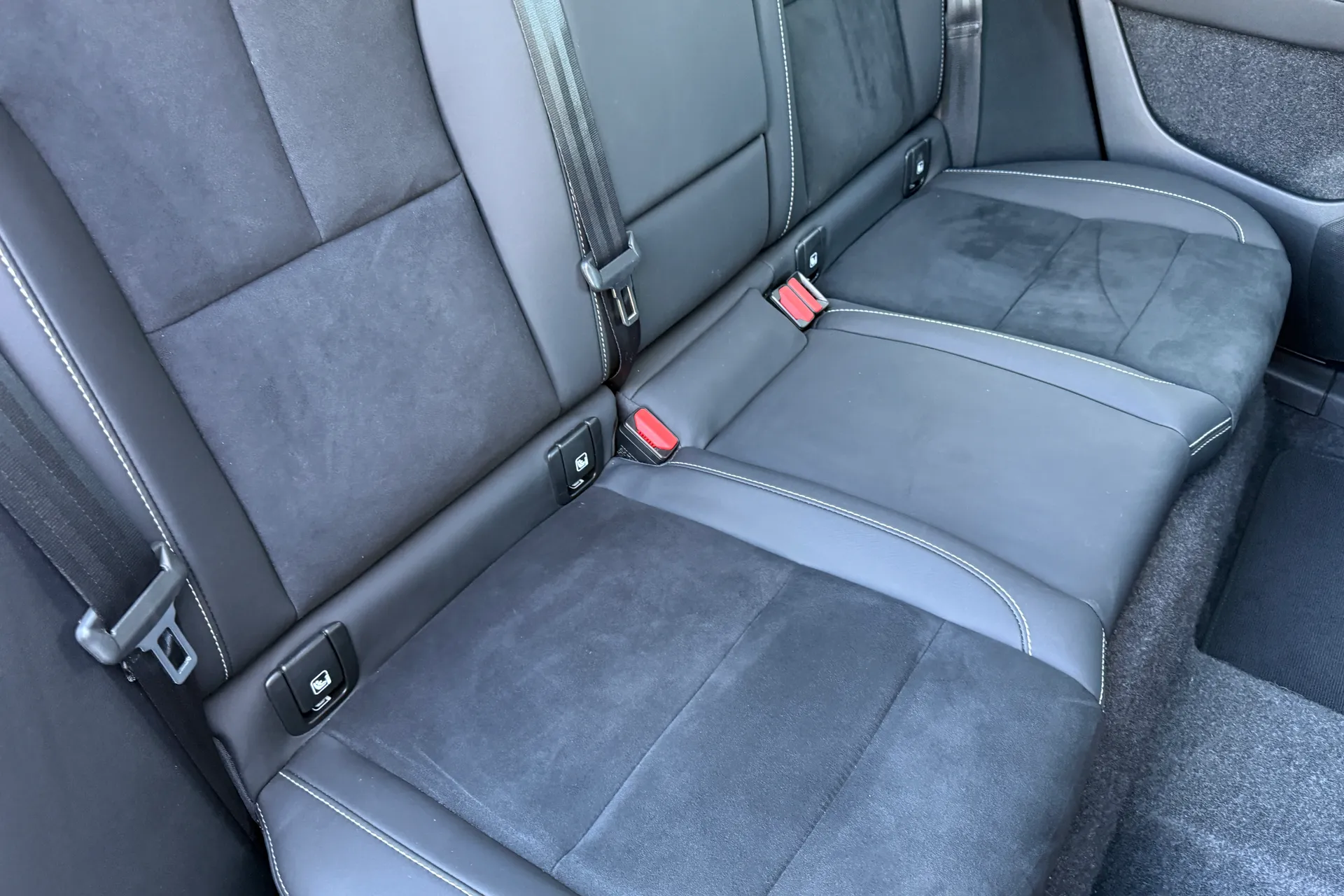Volvo XC40 thumbnail image number 25