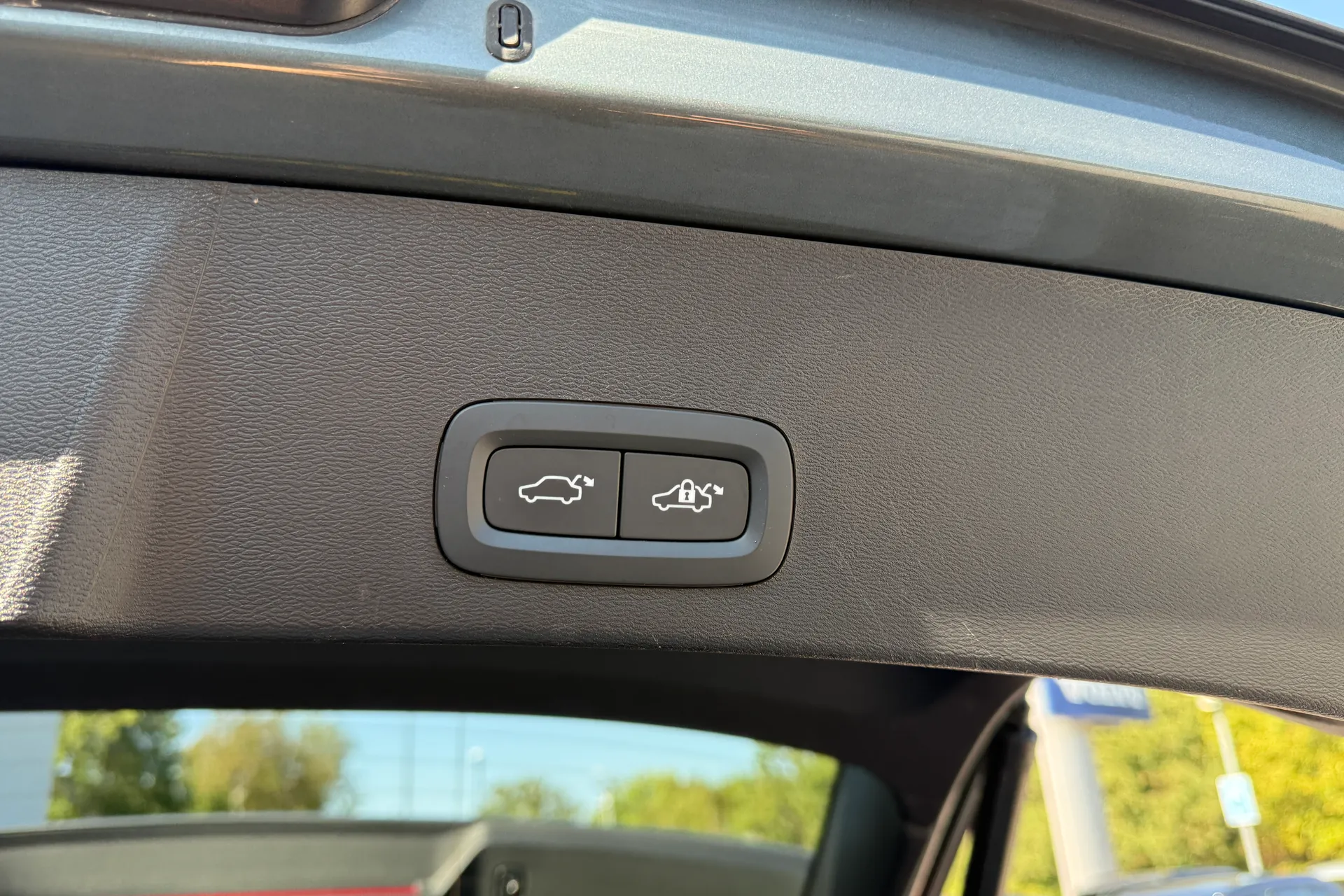Volvo XC40 thumbnail image number 21