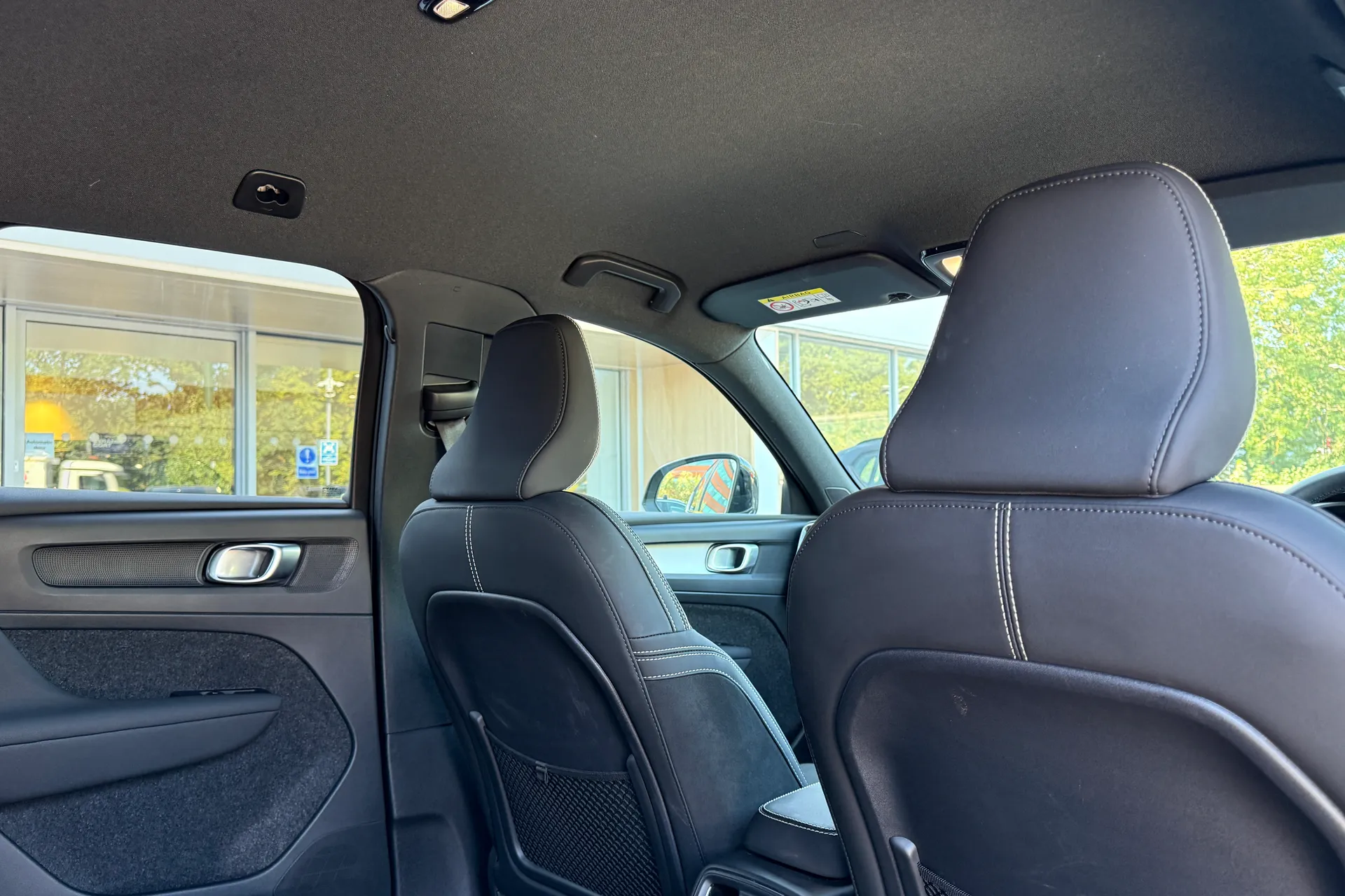 Volvo XC40 thumbnail image number 24