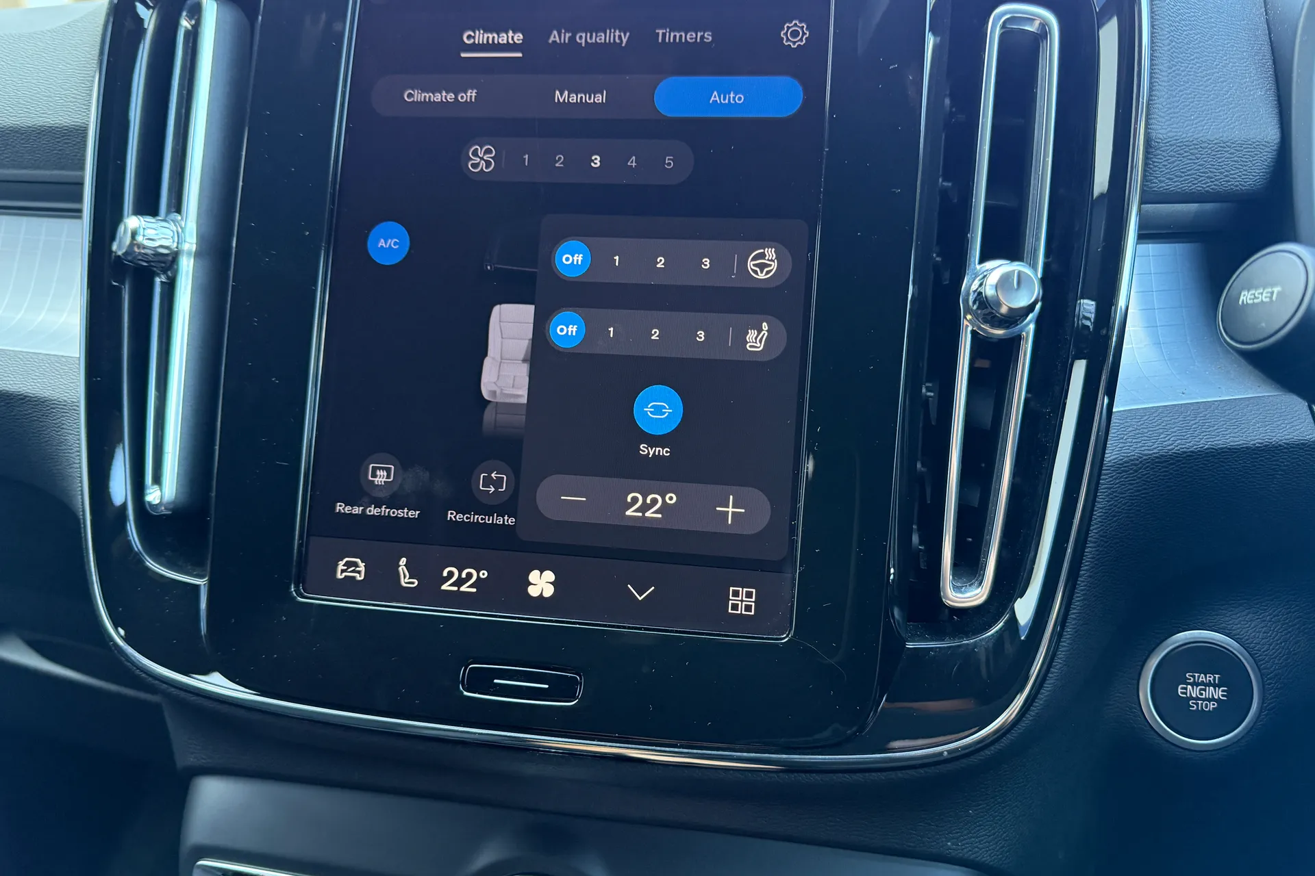 Volvo XC40 thumbnail image number 38