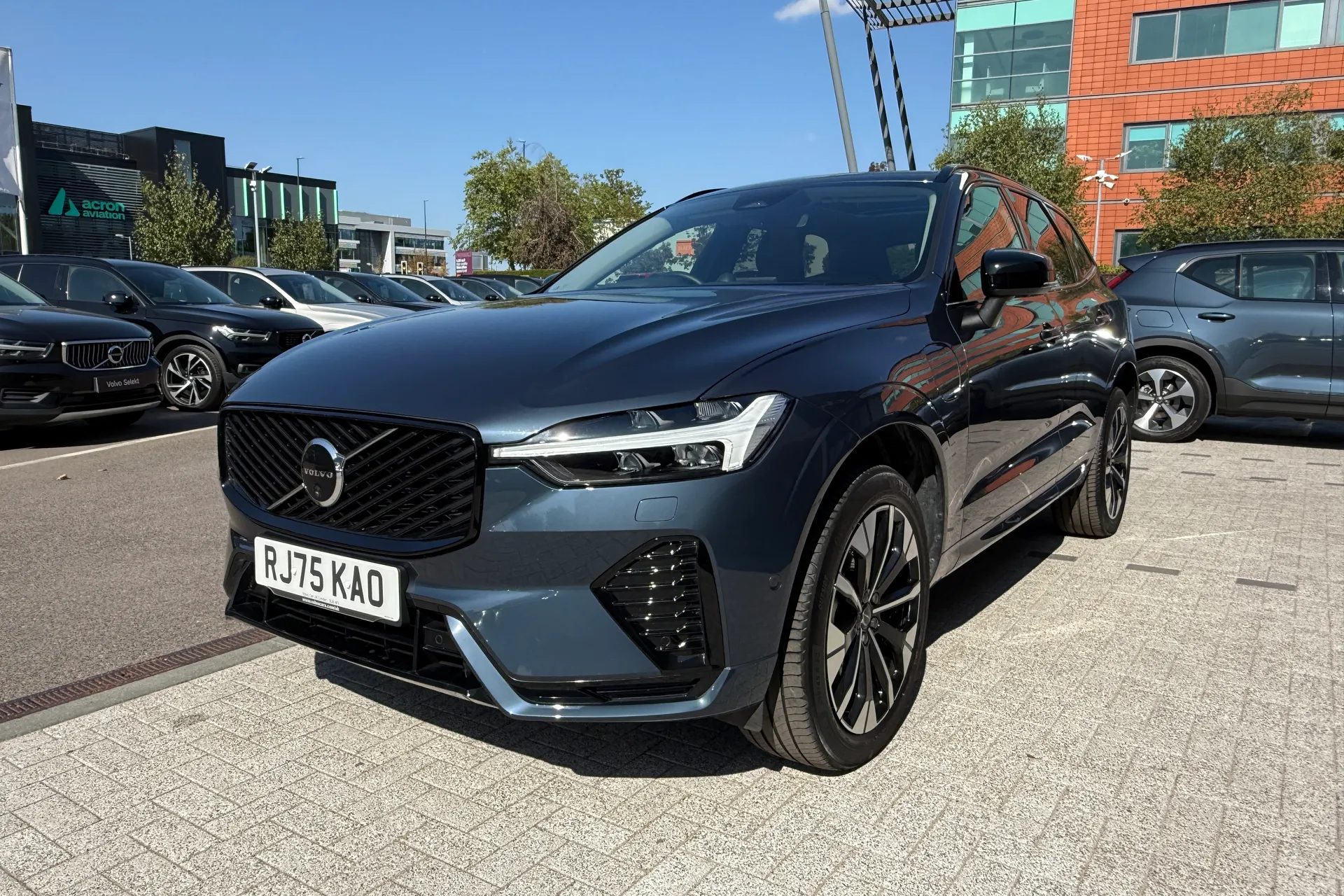 Volvo XC60 thumbnail image number 12