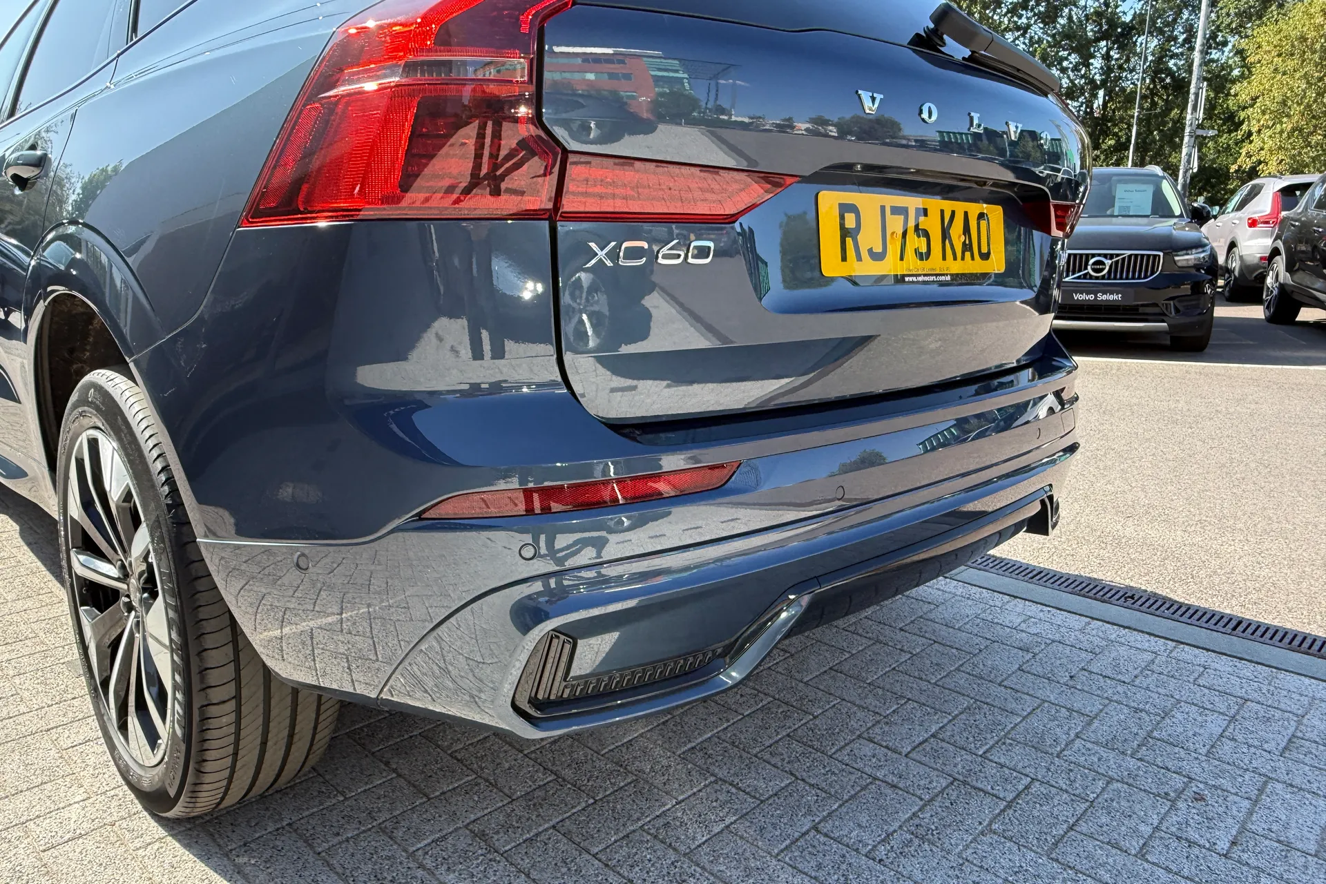 Volvo XC60 thumbnail image number 19