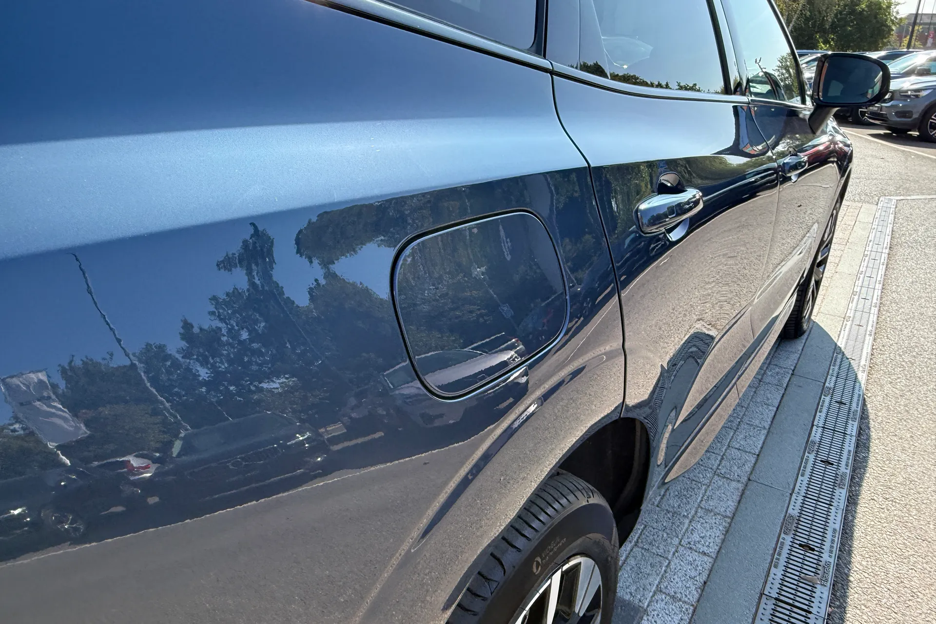 Volvo XC60 thumbnail image number 16