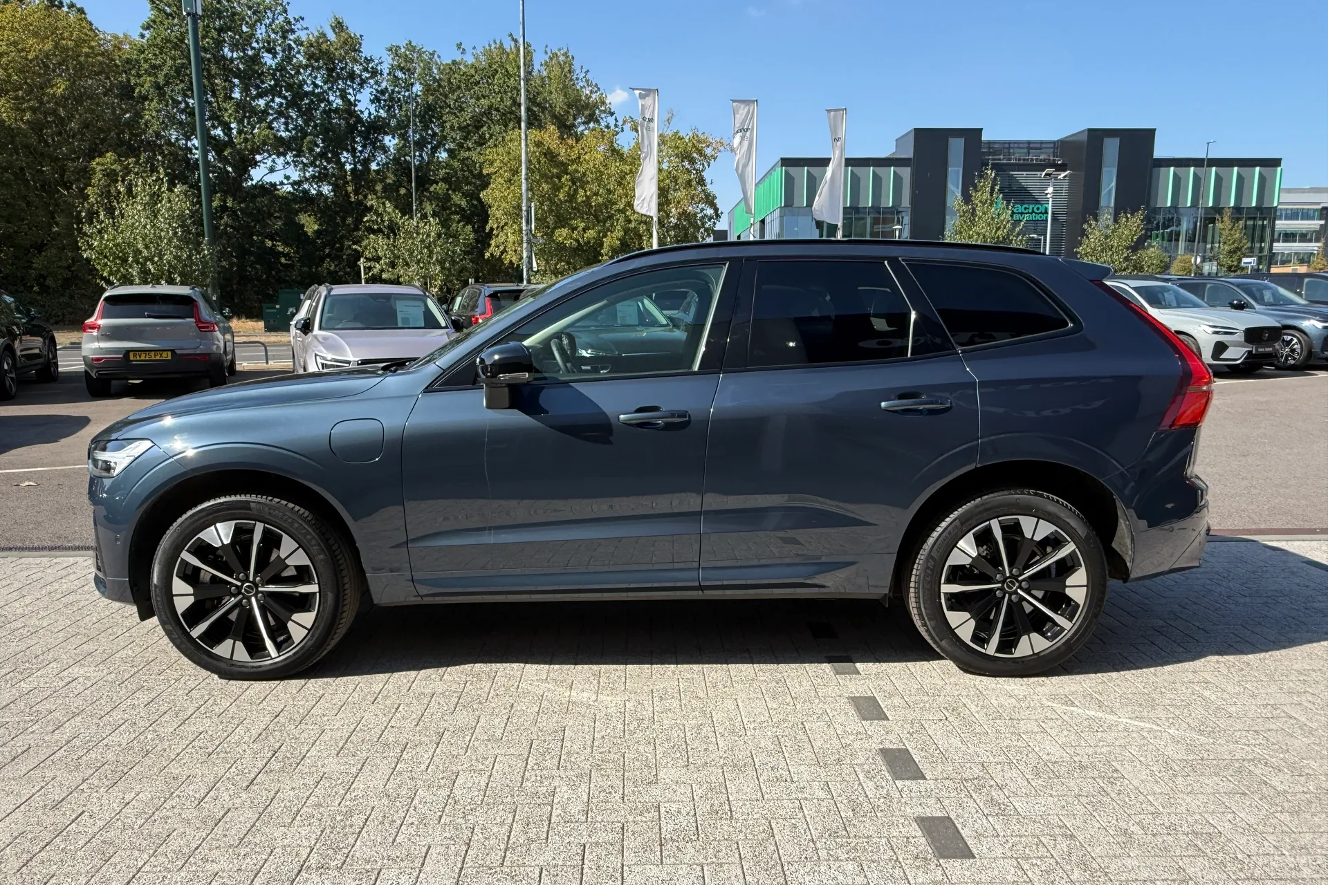 Volvo XC60 thumbnail image number 11