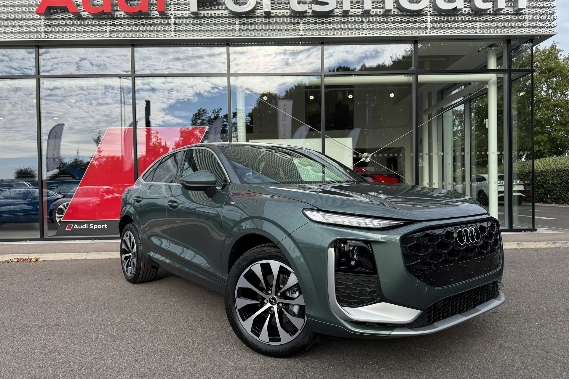 Audi Q3 focused image