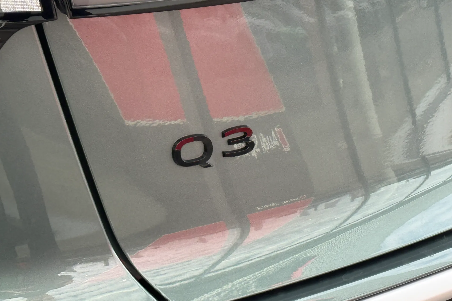 Audi Q3 thumbnail image number 17