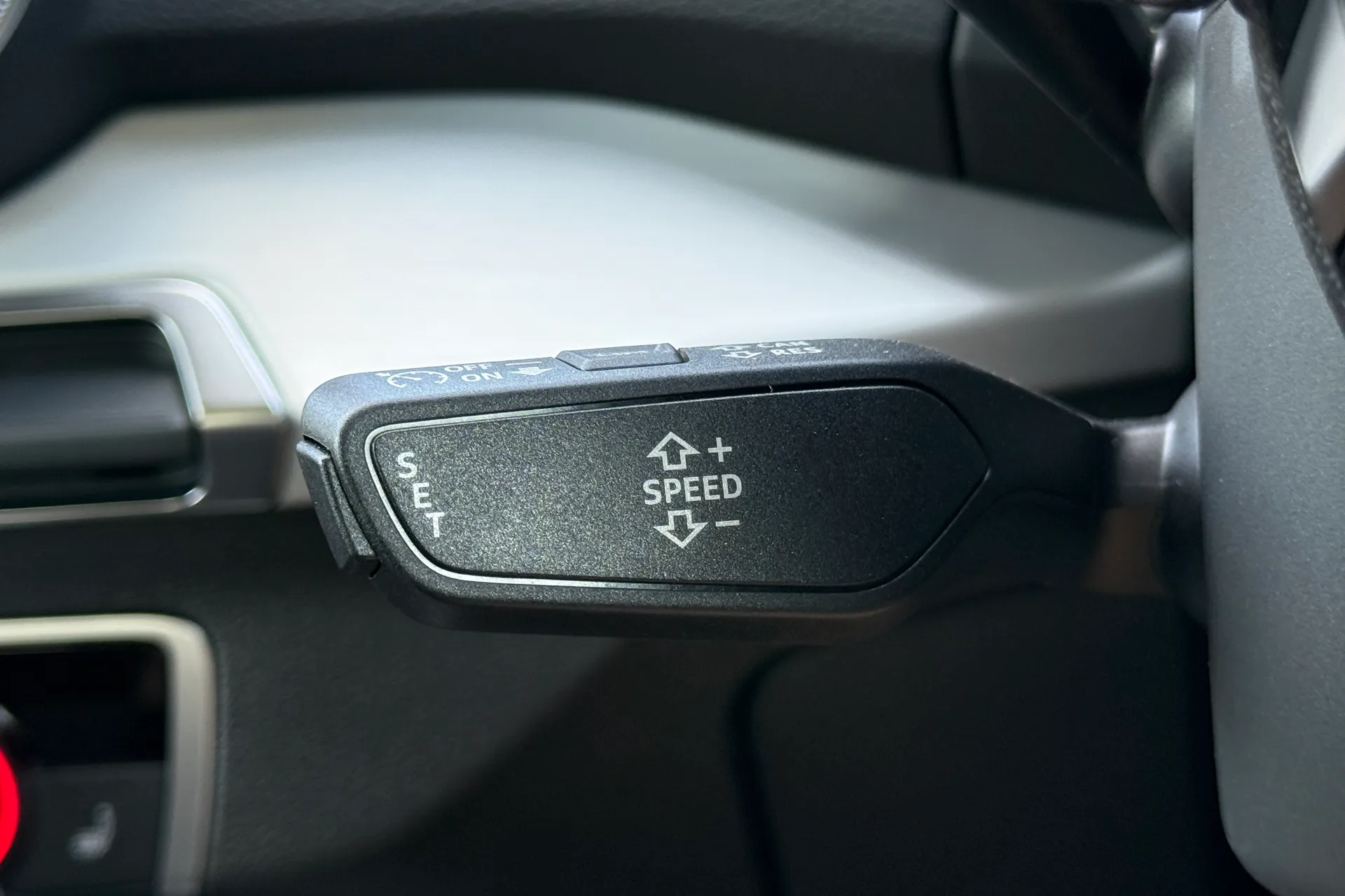 Audi Q2 thumbnail image number 20
