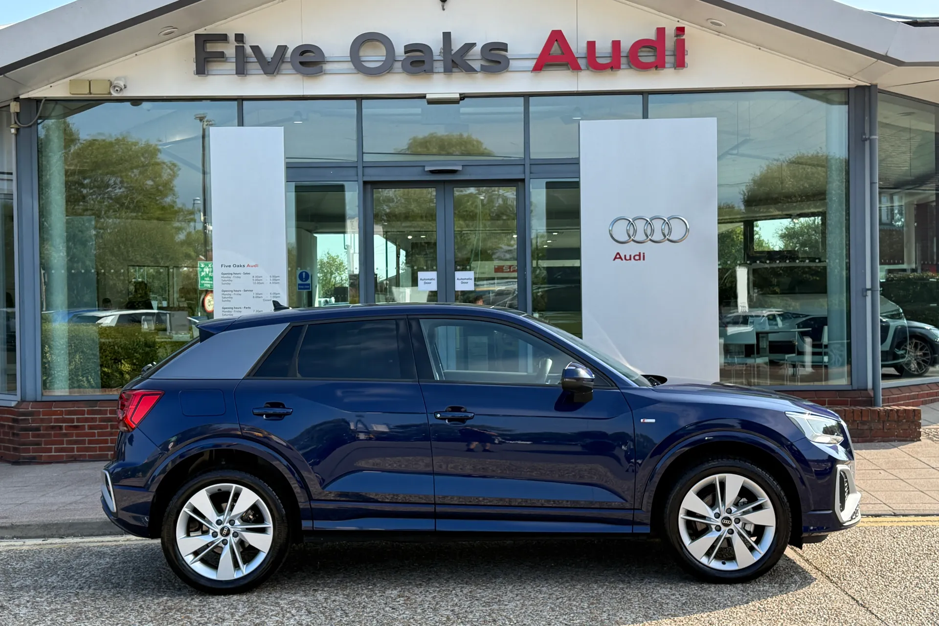 Audi Q2 thumbnail image number 2